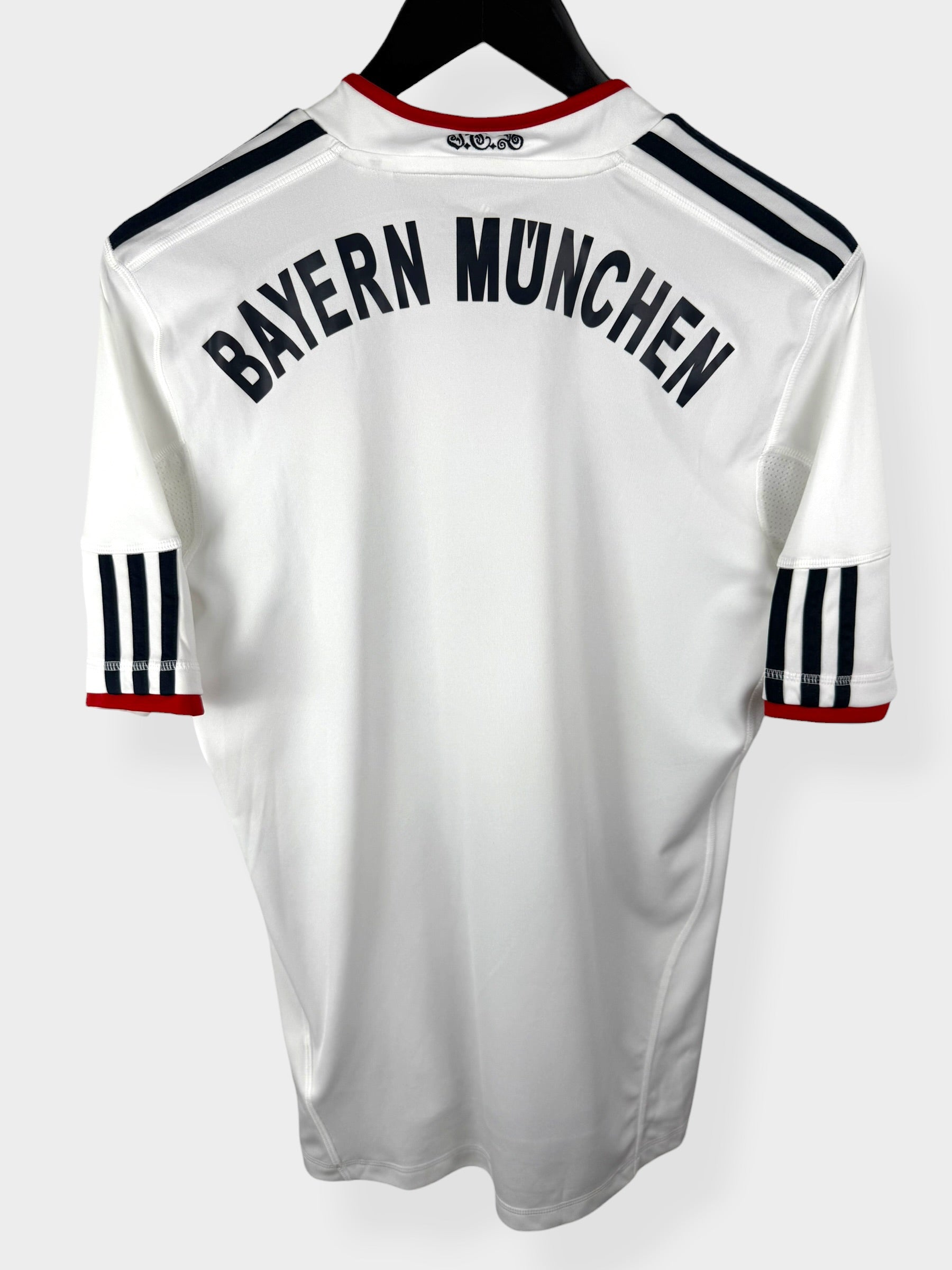 2010-11 BAYERN MUNICH AWAY SHIRT S