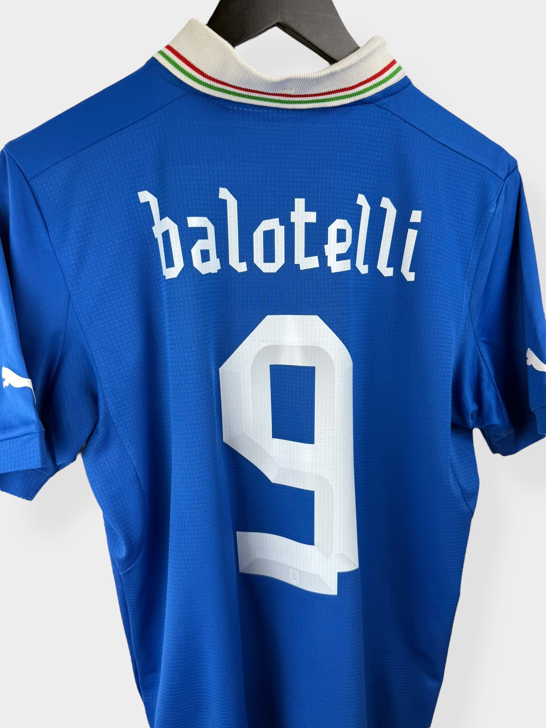 2012-13 ITALIEN HEIMTRIKOT BALOTELLI #9 M