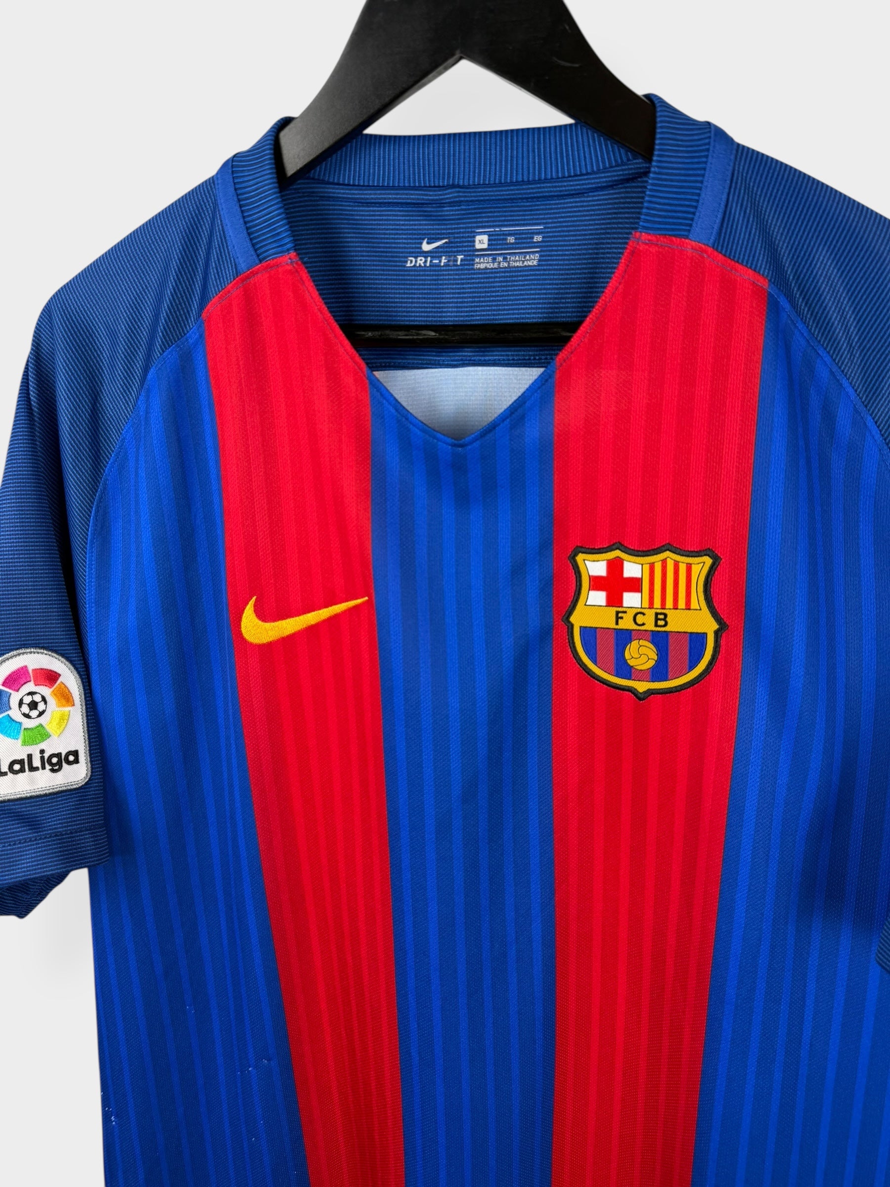2016-17 BARCELONA HOME SHIRT MESSI #10 XL - Authentic Football Club