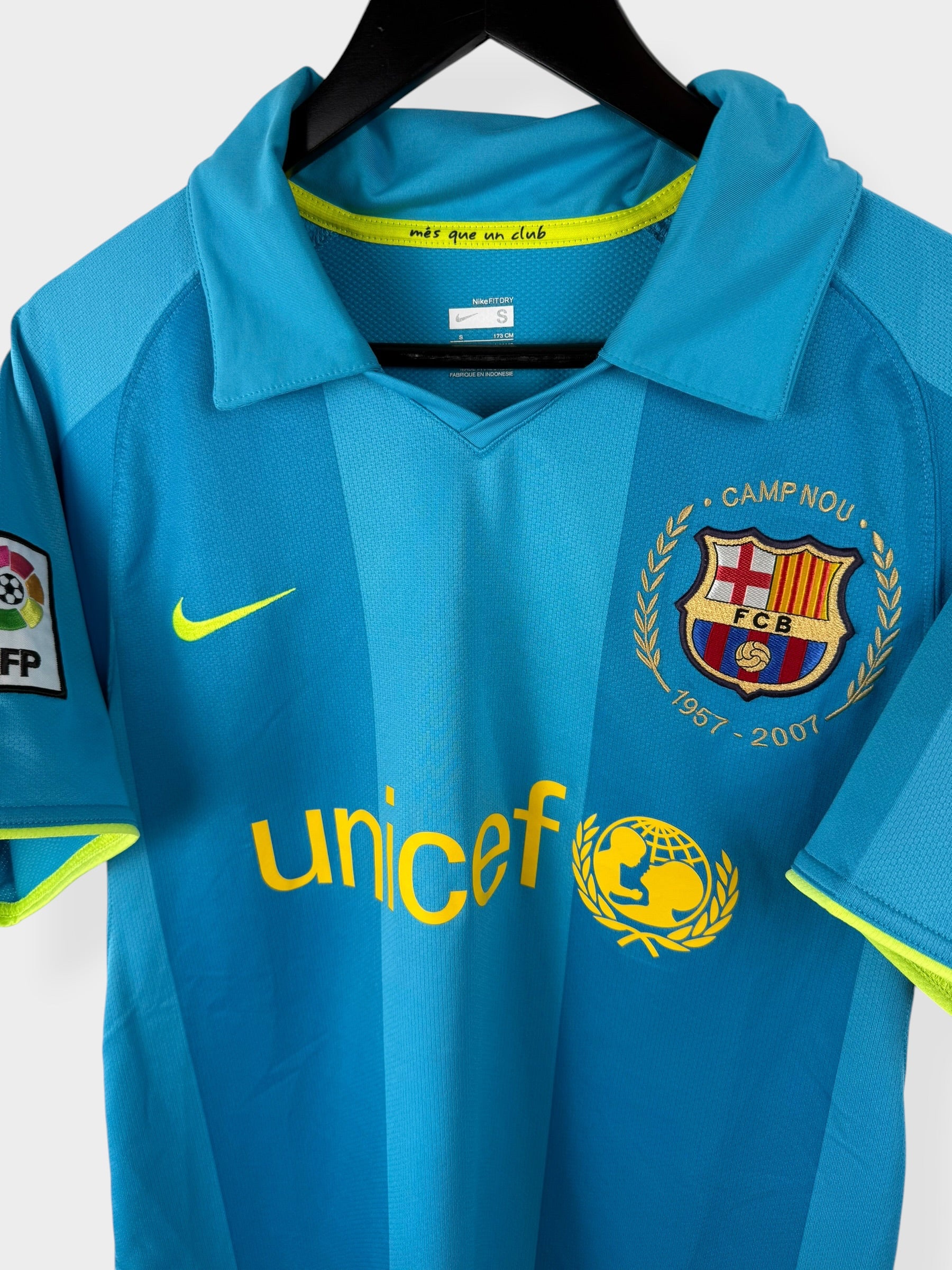 2007-08 BARCELONA AWAY SHIRT MESSI #19 S