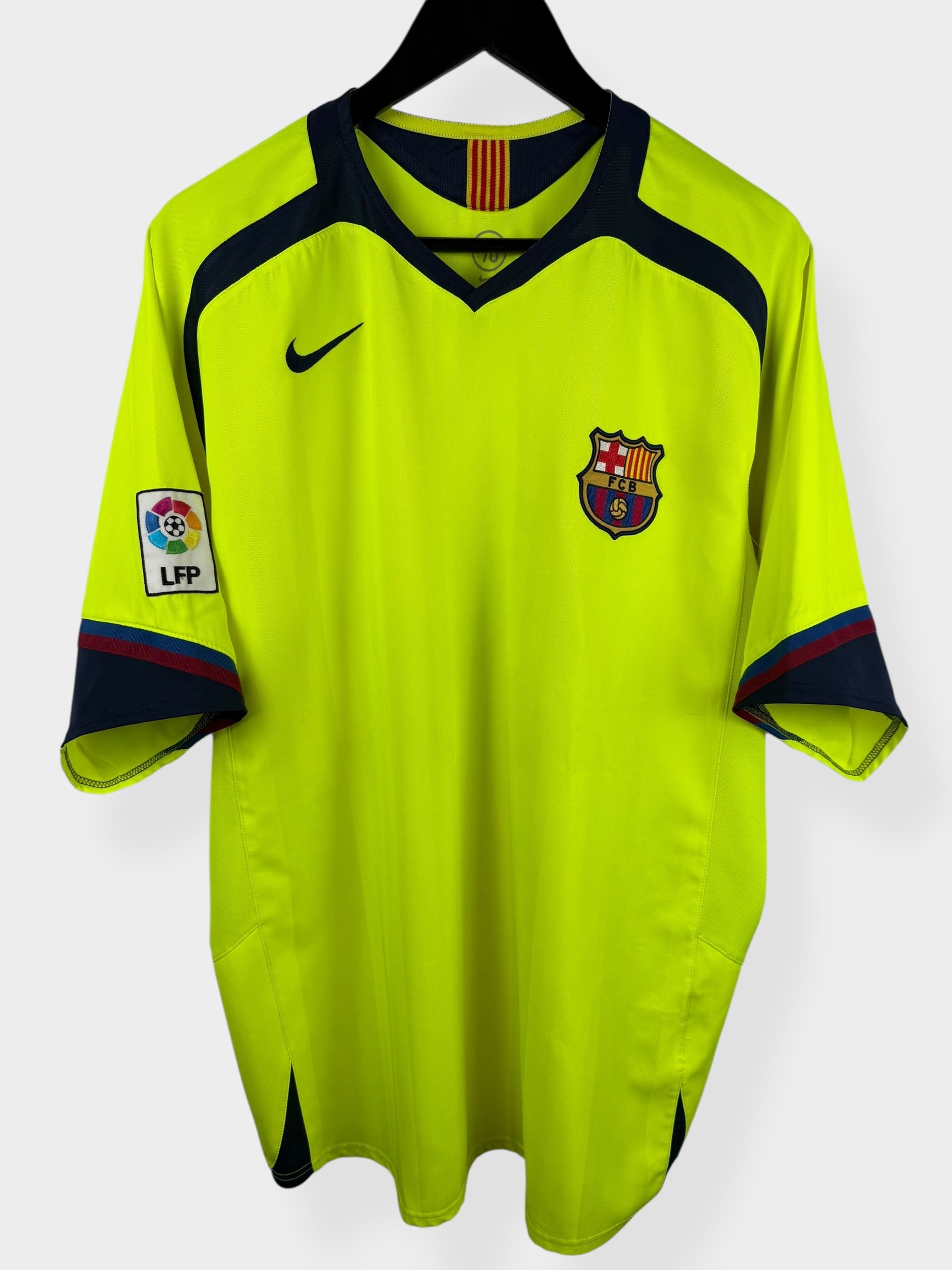 2005-06 BARCELONA UITSHIRT INIESTA #24 XL
