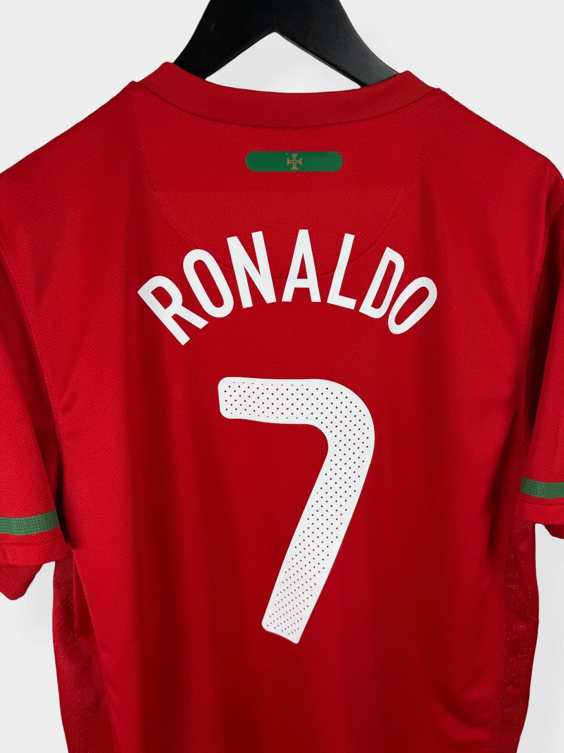 2010-11 PORTUGAL HOME SHIRT RONALDO #7 L