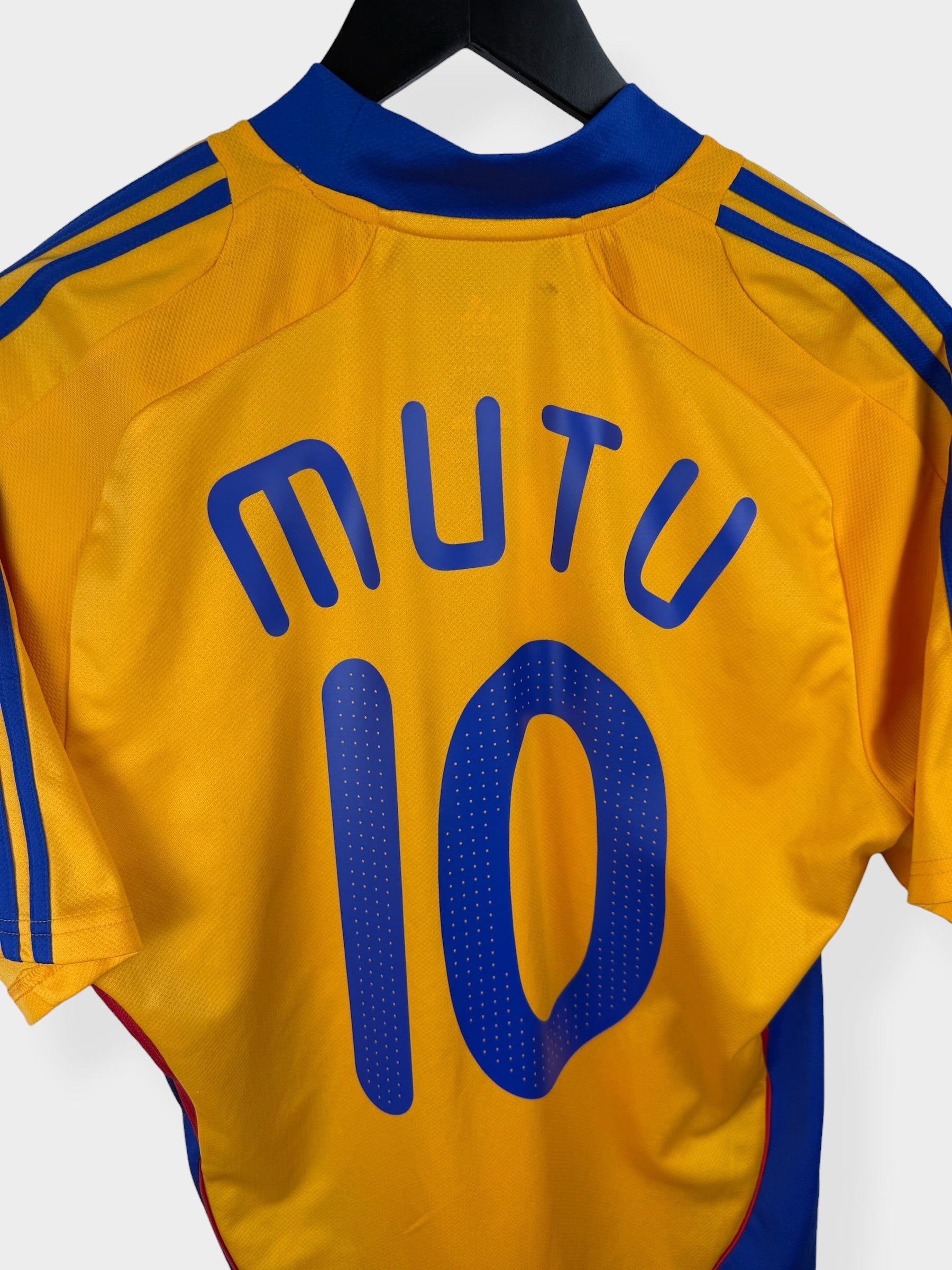 2008-09 ROMANIA HOME SHIRT MUTU #10 M