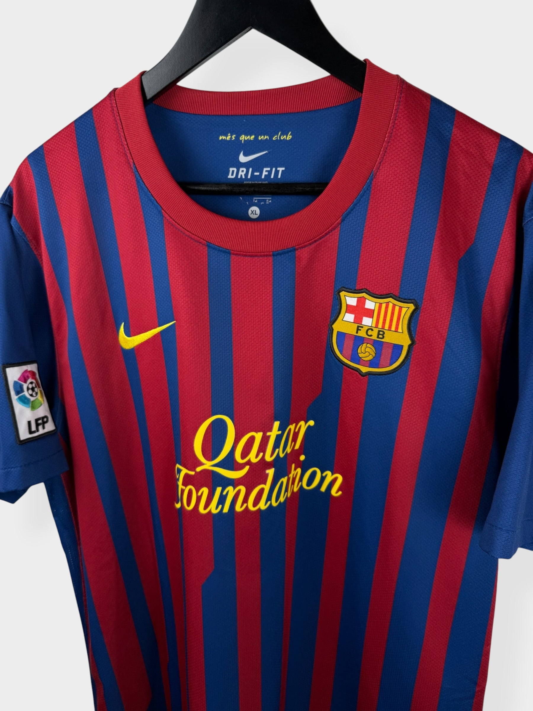 2011-12 BARCELONA HOME SHIRT XAVI #6 XL