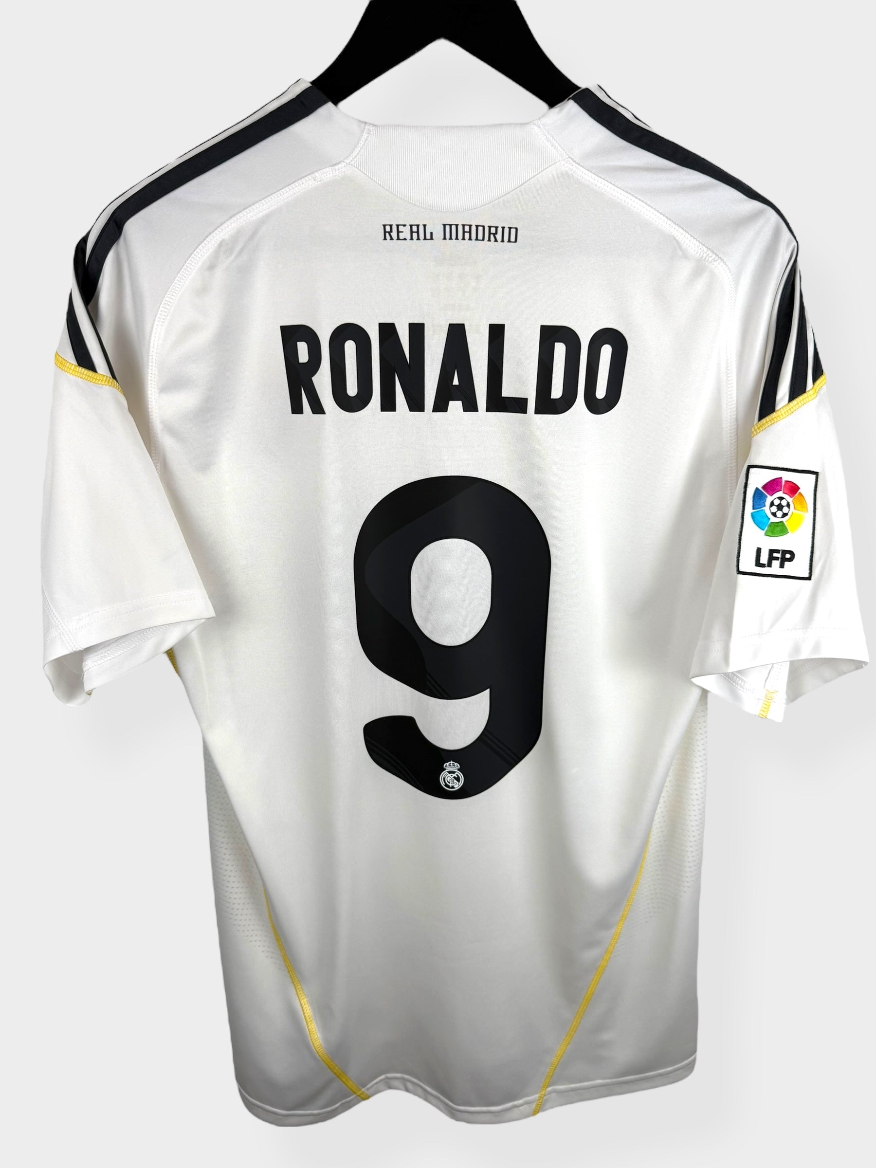 2009-10 REAL MADRID HOME SHIRT RONALDO #9 M - Authentic Football Club