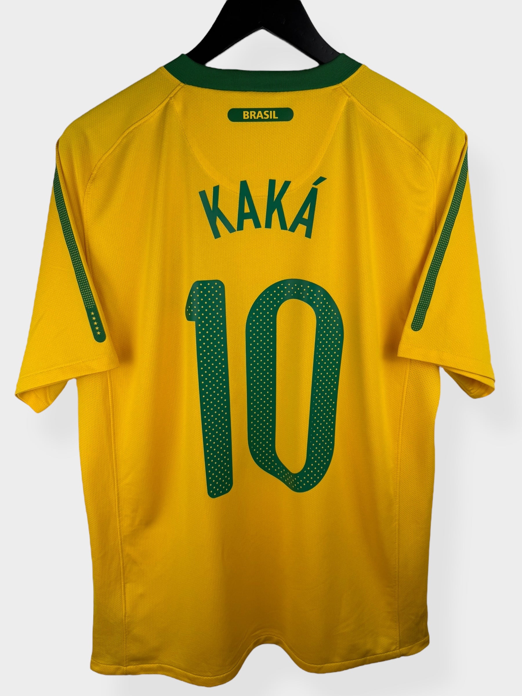 2010-11 BRAZIL HOME SHIRT KAKA #10 M - 369250-703