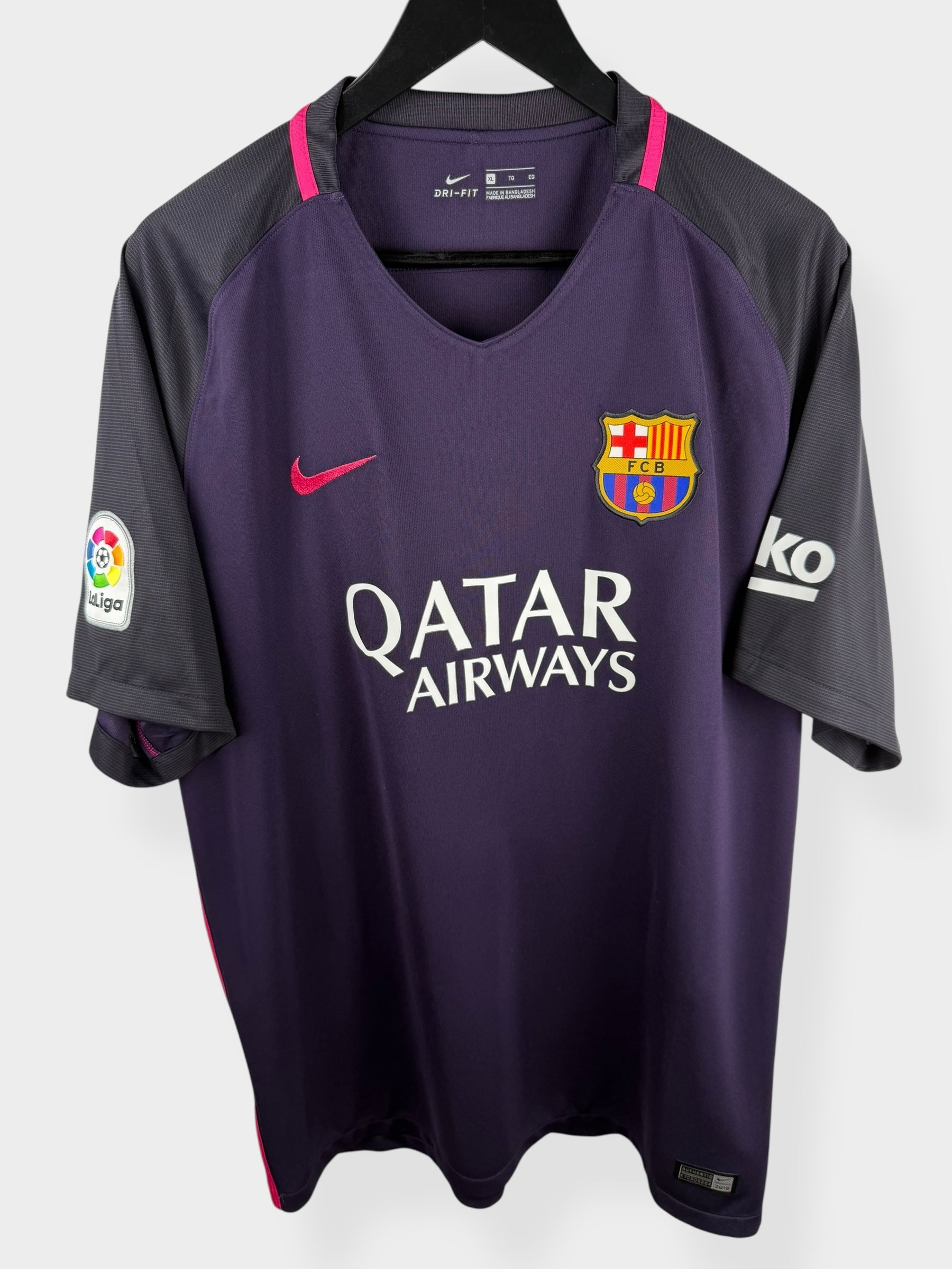 2016-17 BARCELONA AWAY SHIRT MESSI #10 XL - Authentic Football Club