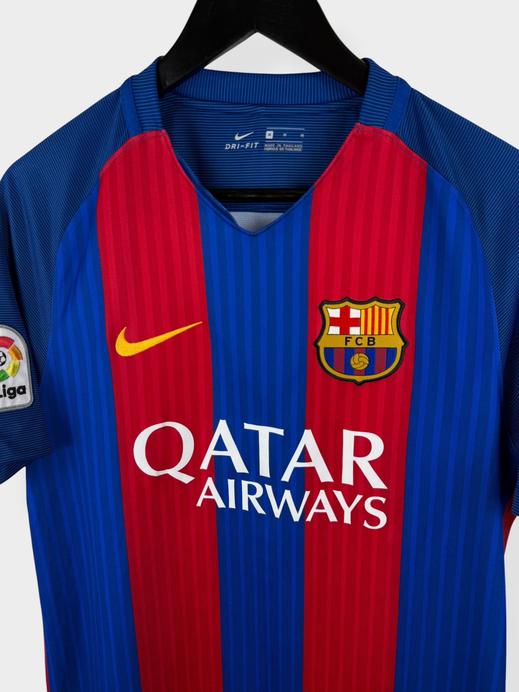 2016-17 BARCELONA HOME SHIRT NEYMAR JR #11 M