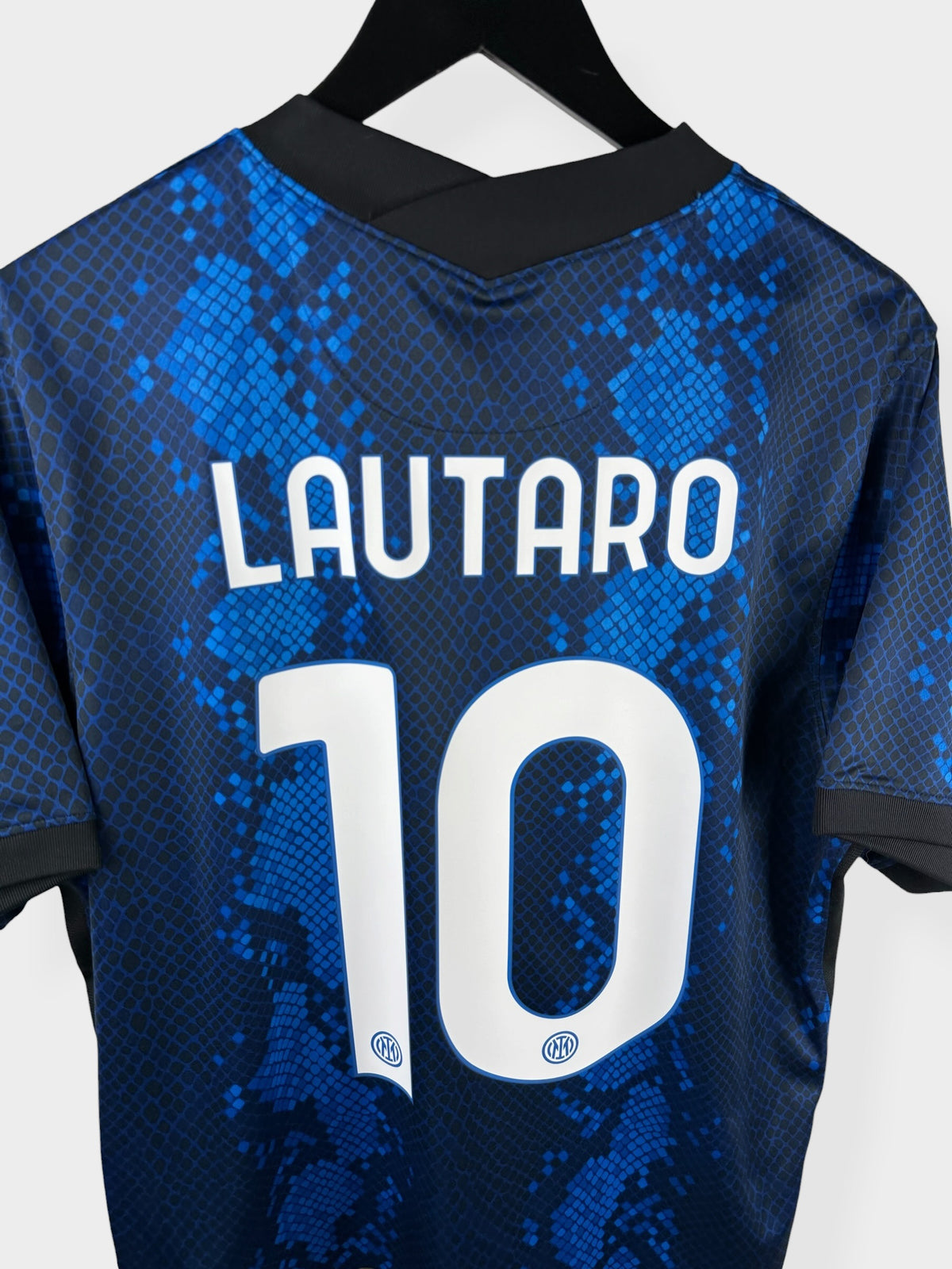 2021-22 INTER MILAN THUISSHIRT LAUTARO #10 L