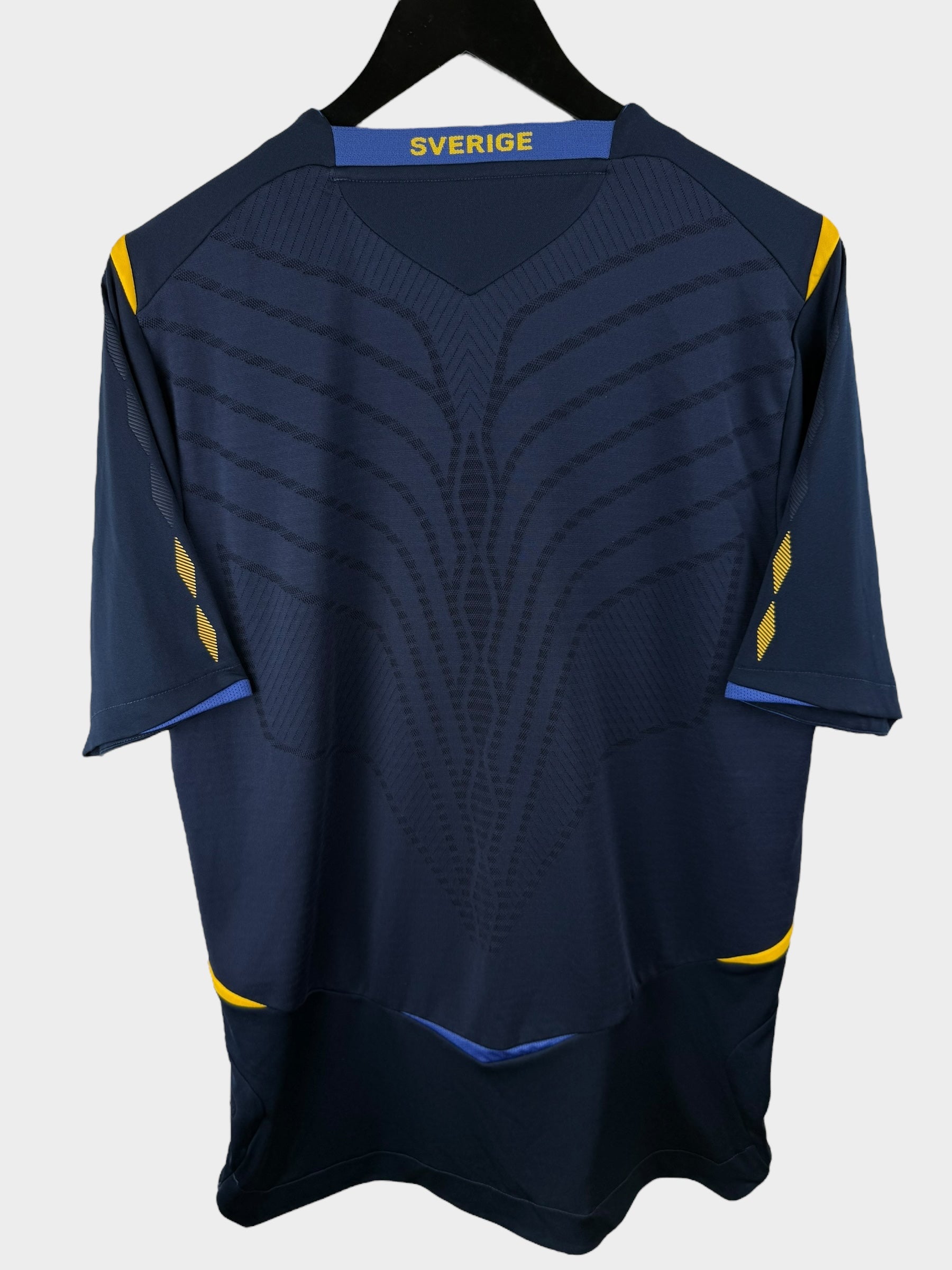 2008-10 SWEDEN AWAY SHIRT M