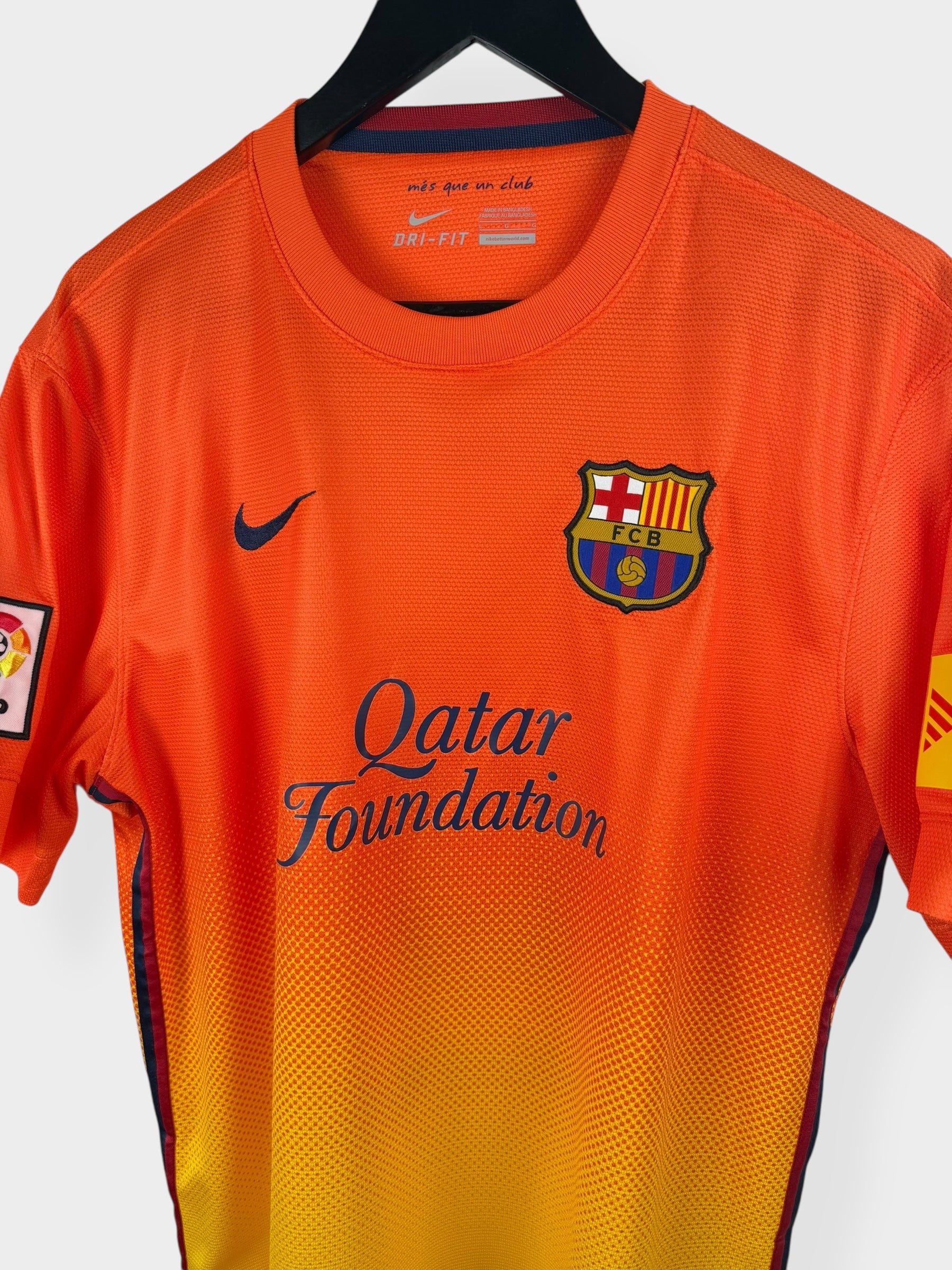 2012-13 BARCELONA AWAY SHIRT INIESTA #8 L