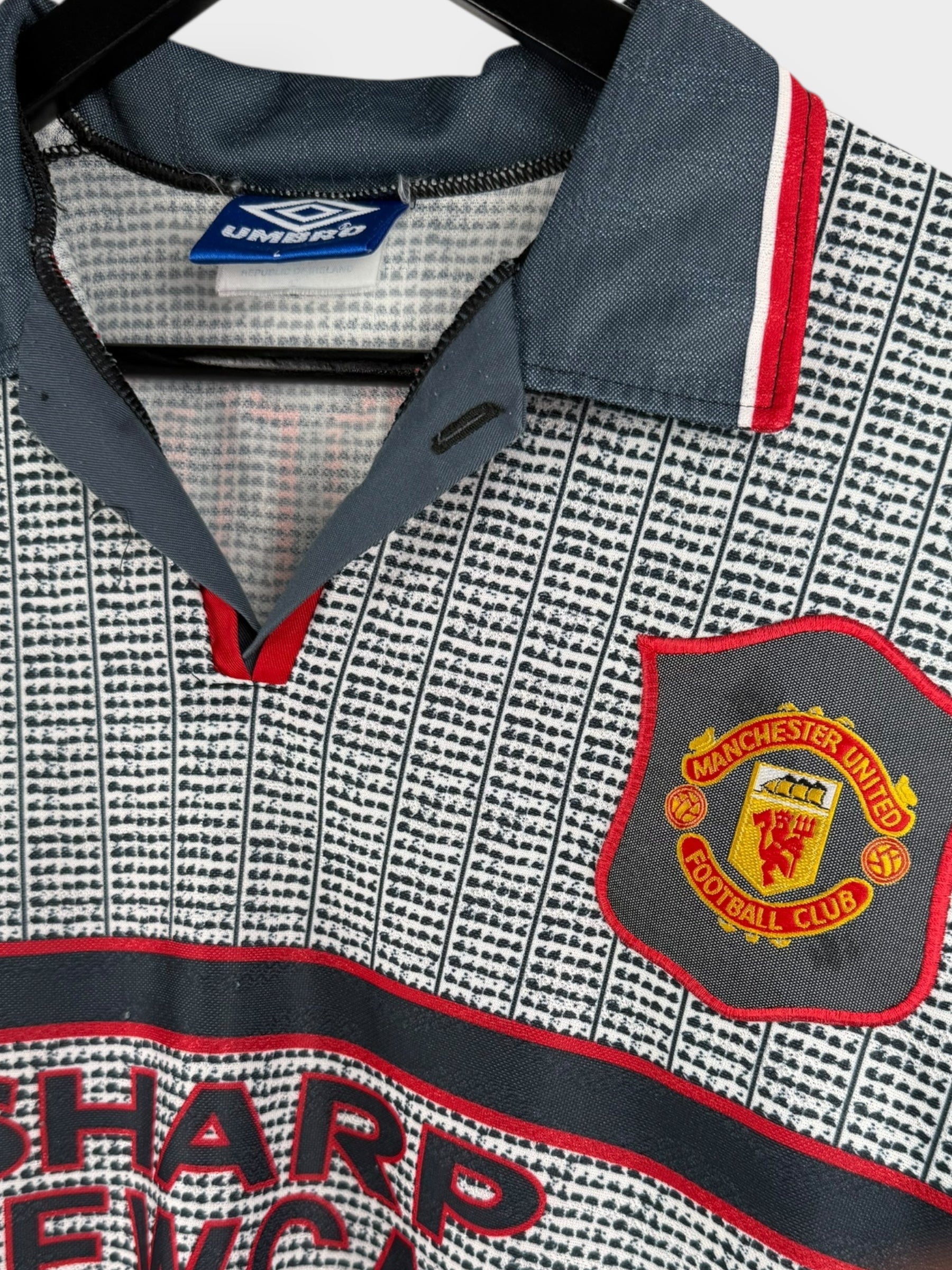 1995-96 MANCHESTER UNITED AWAY SHIRT CANTONA #7 L