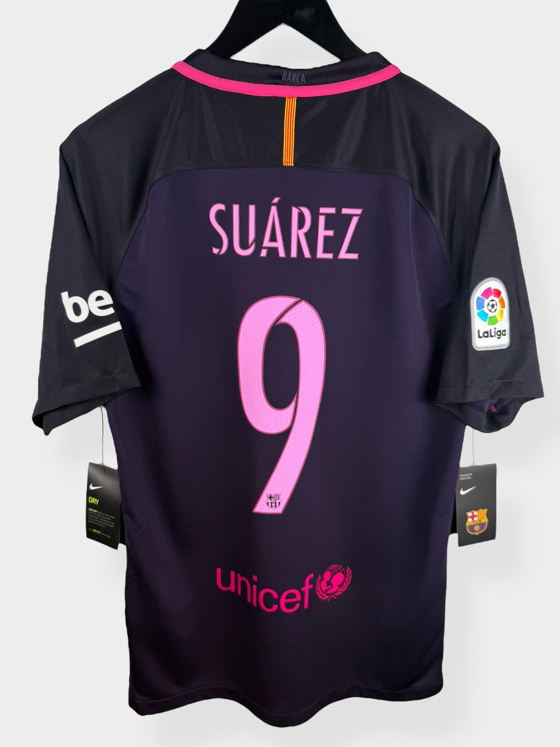 2016-17 BARCELONA AWAY SHIRT SUAREZ #9 M - Authentic Football Club