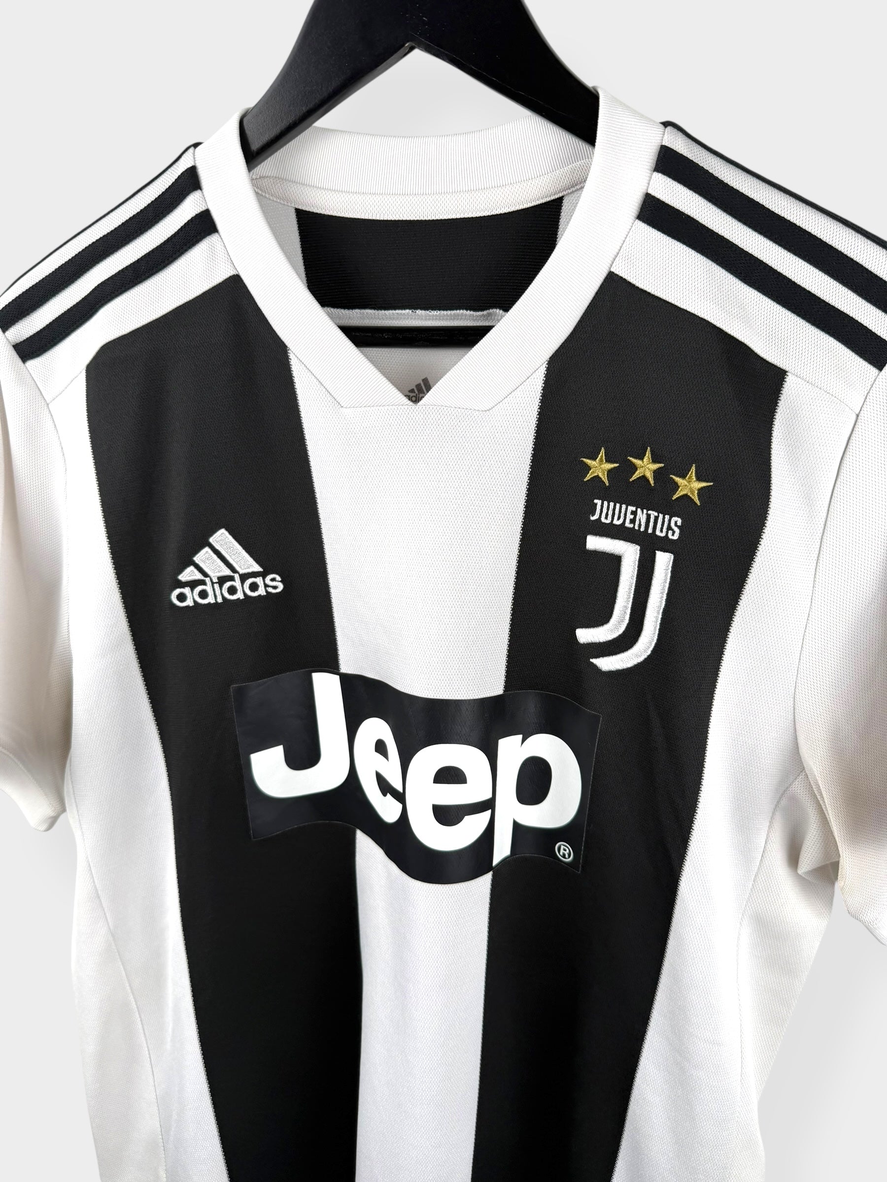 2018-19 JUVENTUS HOME SHIRT RONALDO #7 M - Authentic Football Club