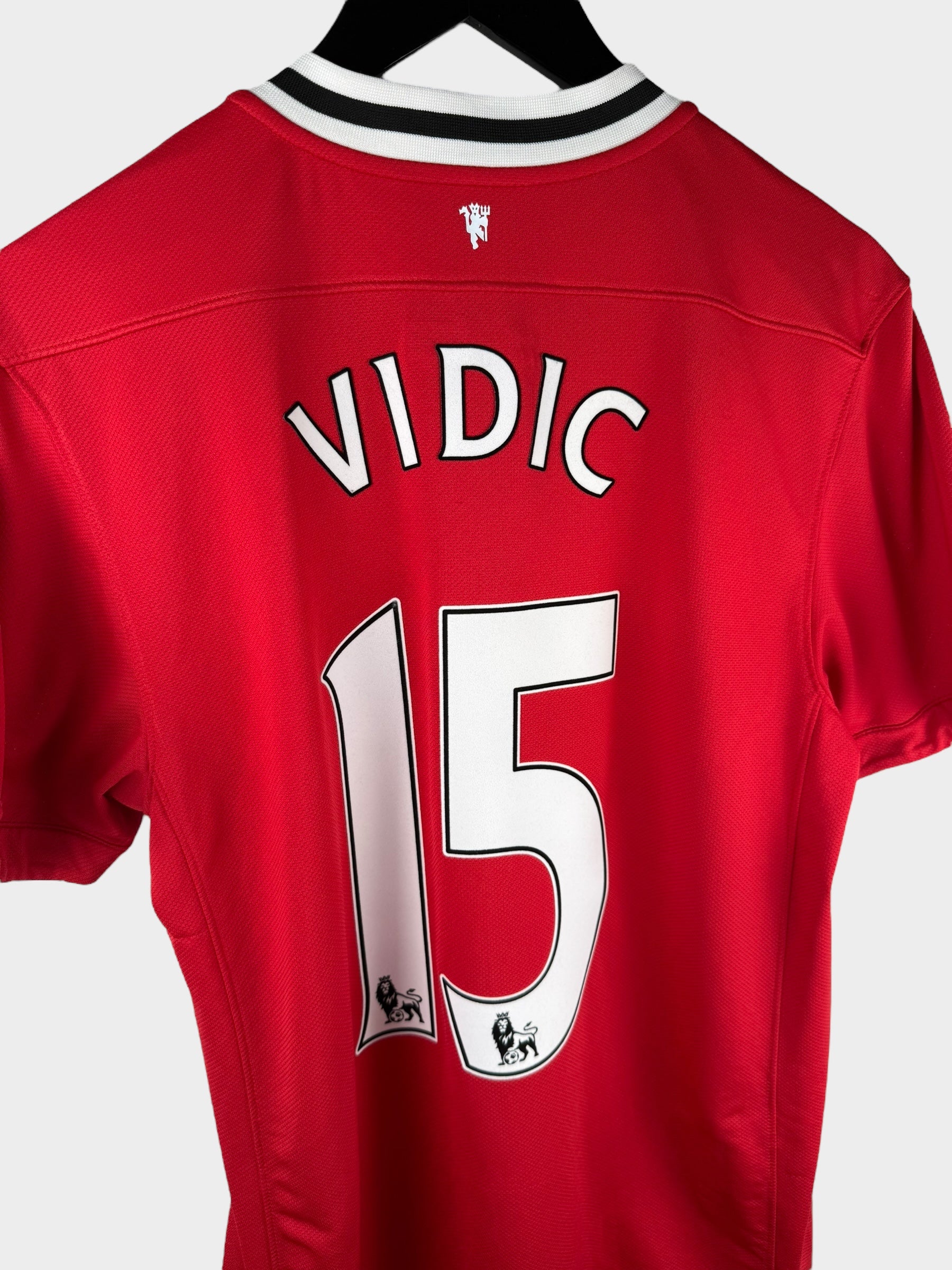 2011-12 MANCHESTER UNITED HOME SHIRT VIDIC #15 M