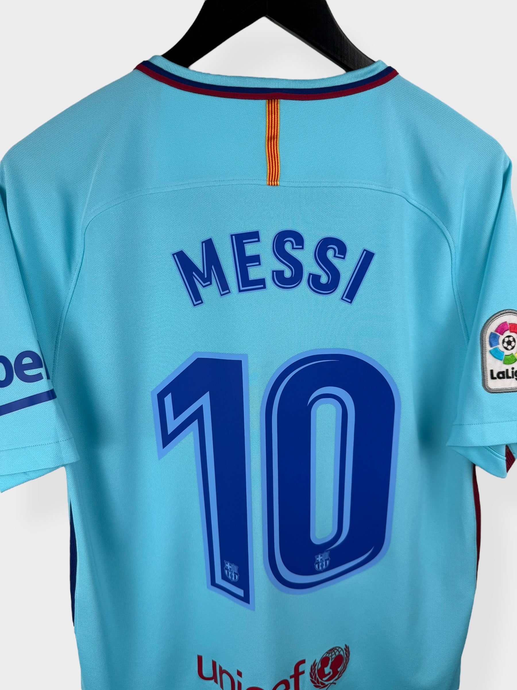 2017-18 BARCELONA AWAY SHIRT MESSI #10 M