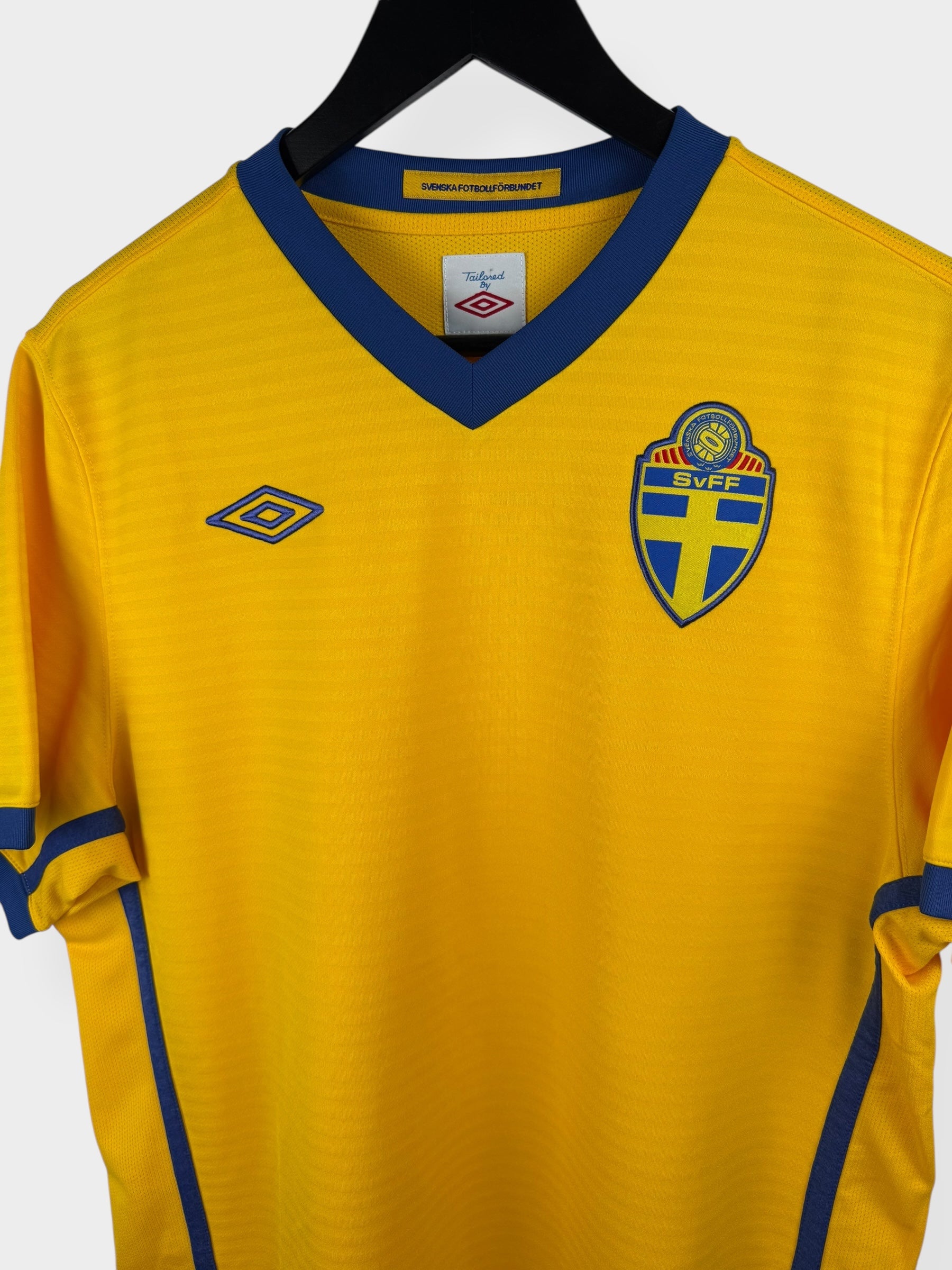 2010-11 SWEDEN HOME SHIRT L