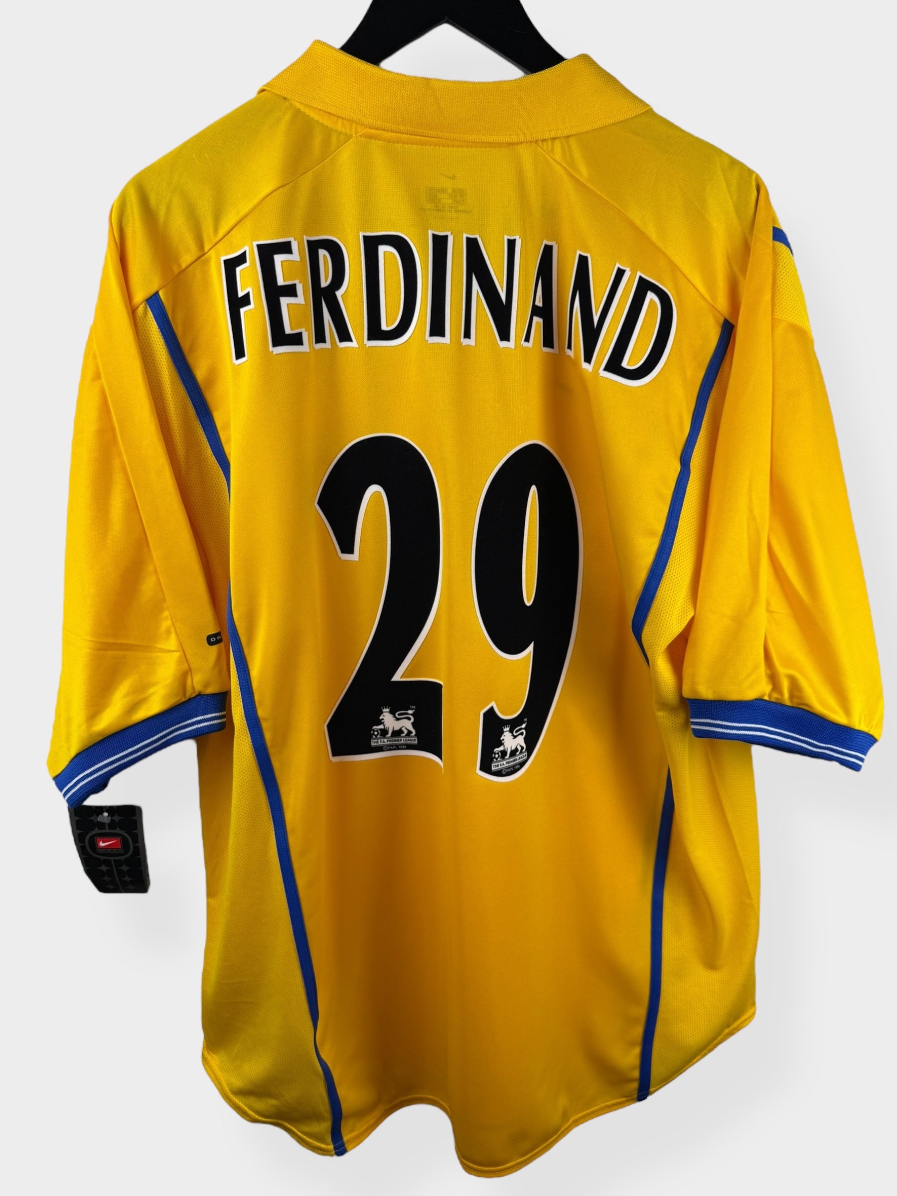 2000-02 LEEDS UNITED UITSHIRT FERDINAND #29 XL