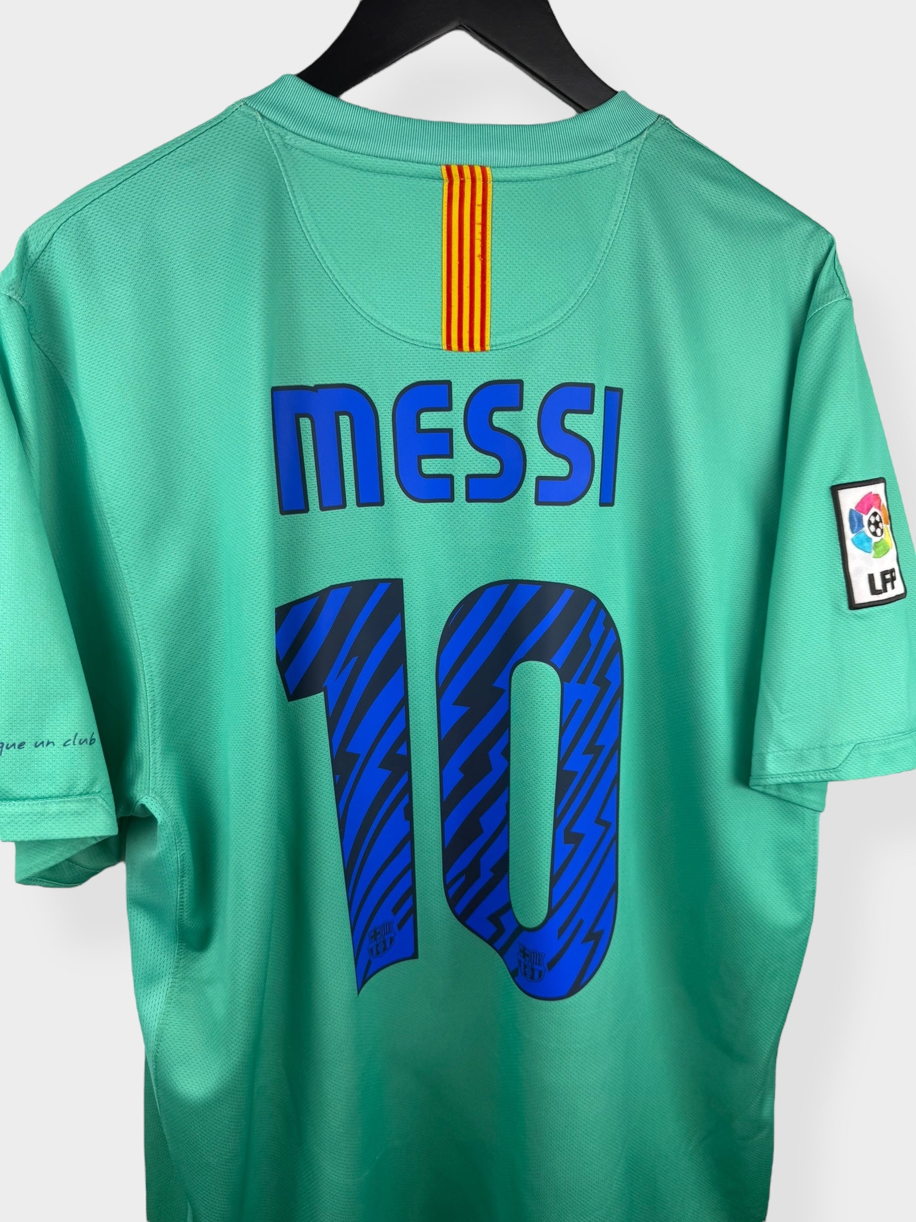 2010-11 BARCELONA AWAY SHIRT MESSI #10 XL