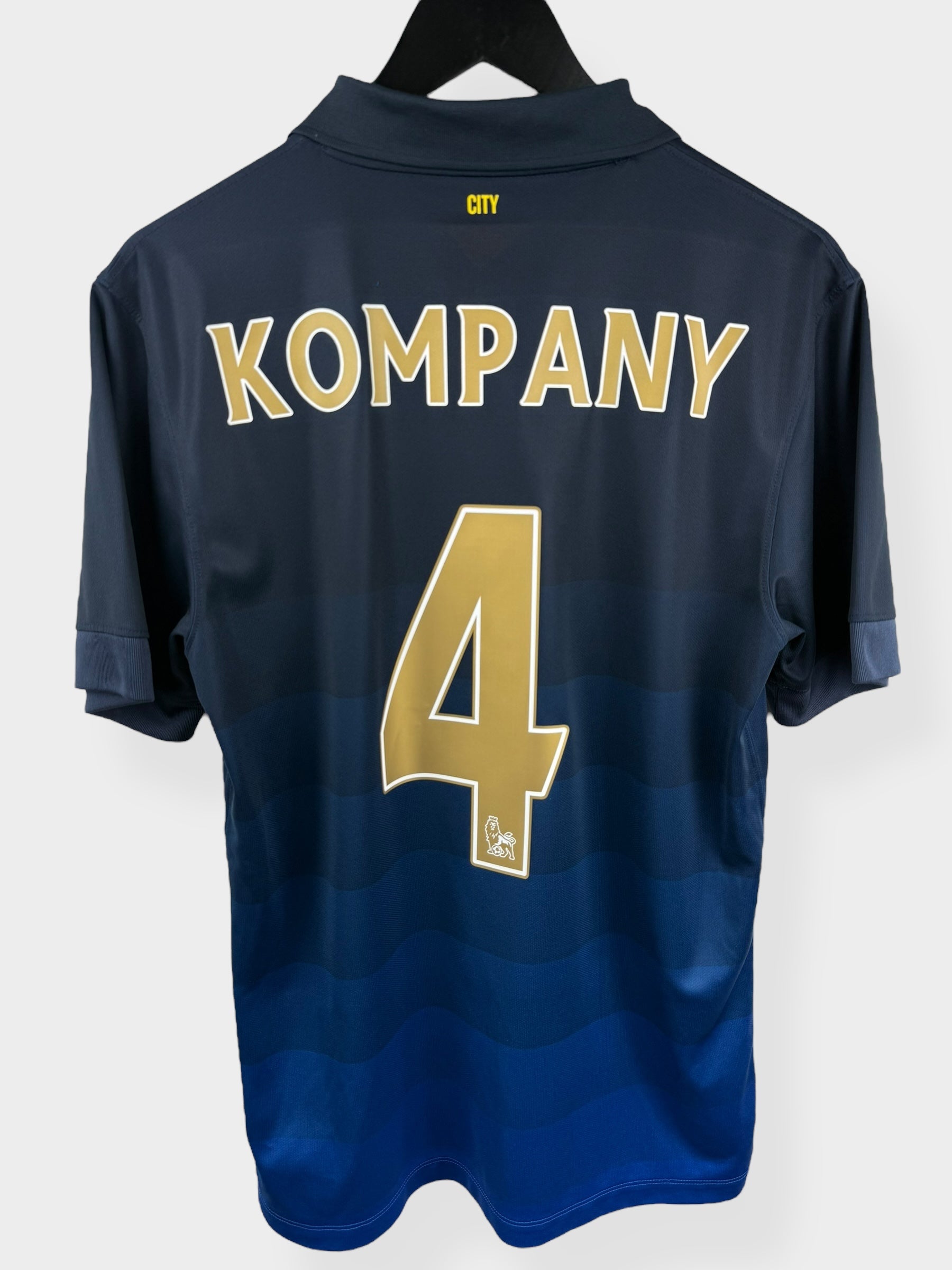 2014-15 MANCHESTER CITY UITSHIRT KOMPANY #4 M