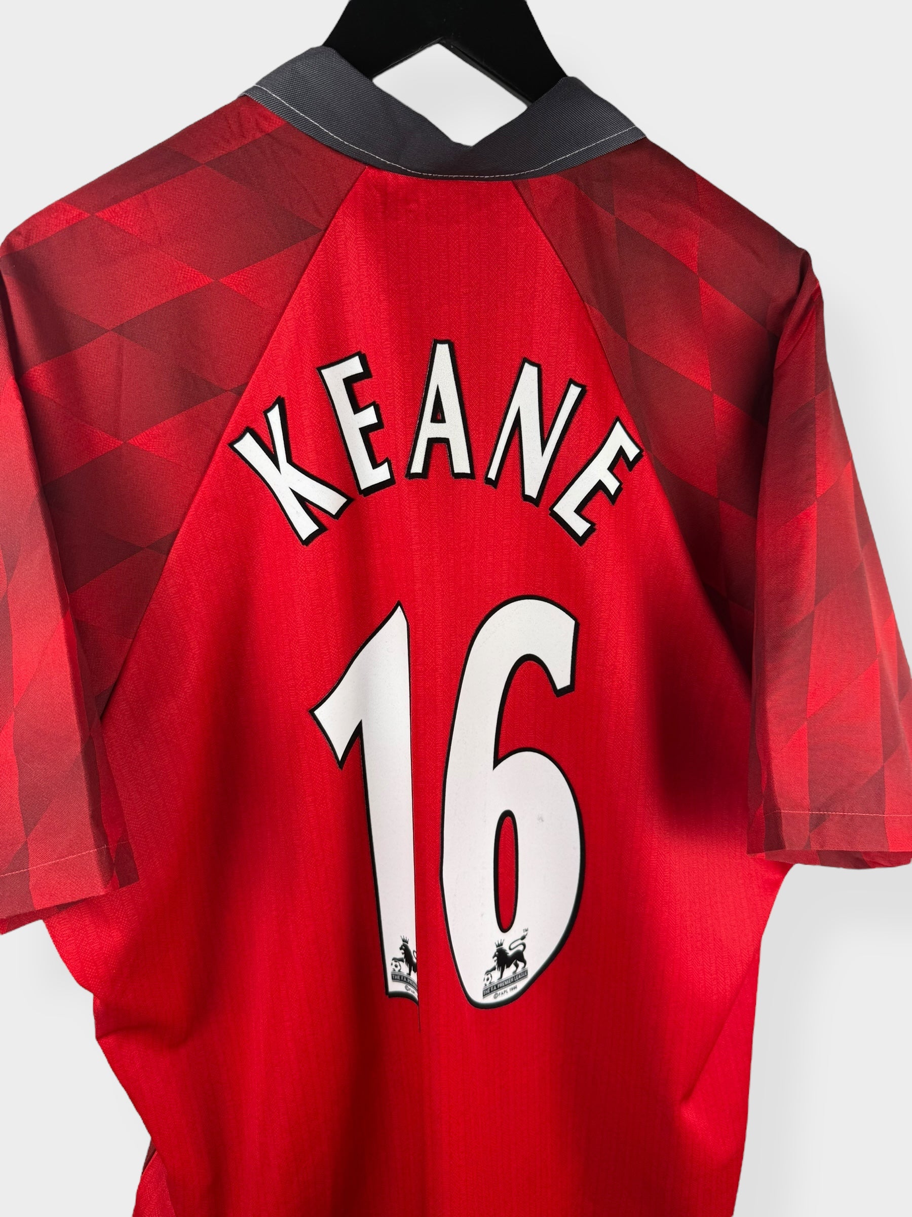 1996-98 MANCHESTER UNITED HOME SHIRT KEANE #16 XL