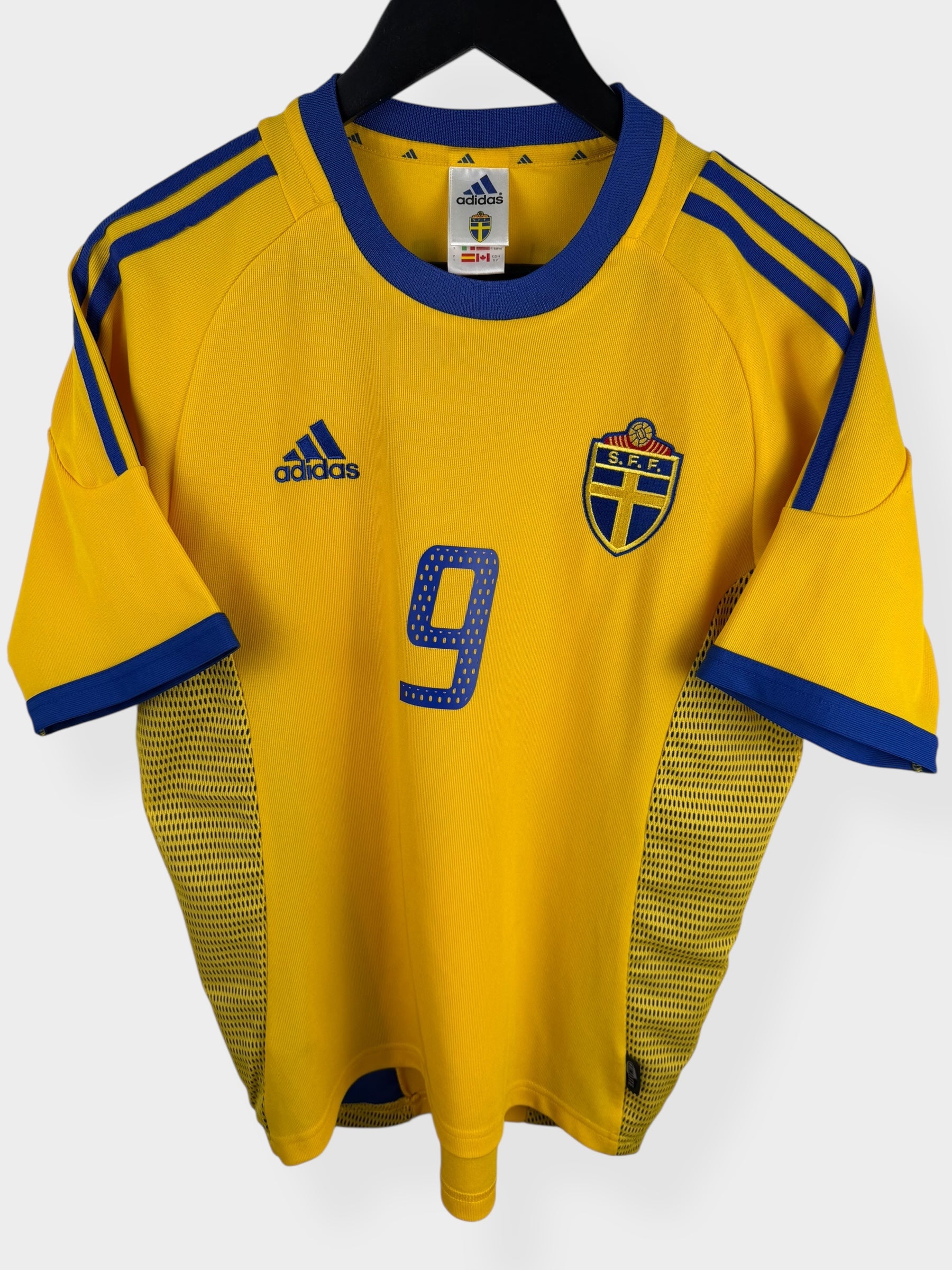 2002-03 SWEDEN HOME SHIRT LJUNGBERG #9 S - Authentic Football Club