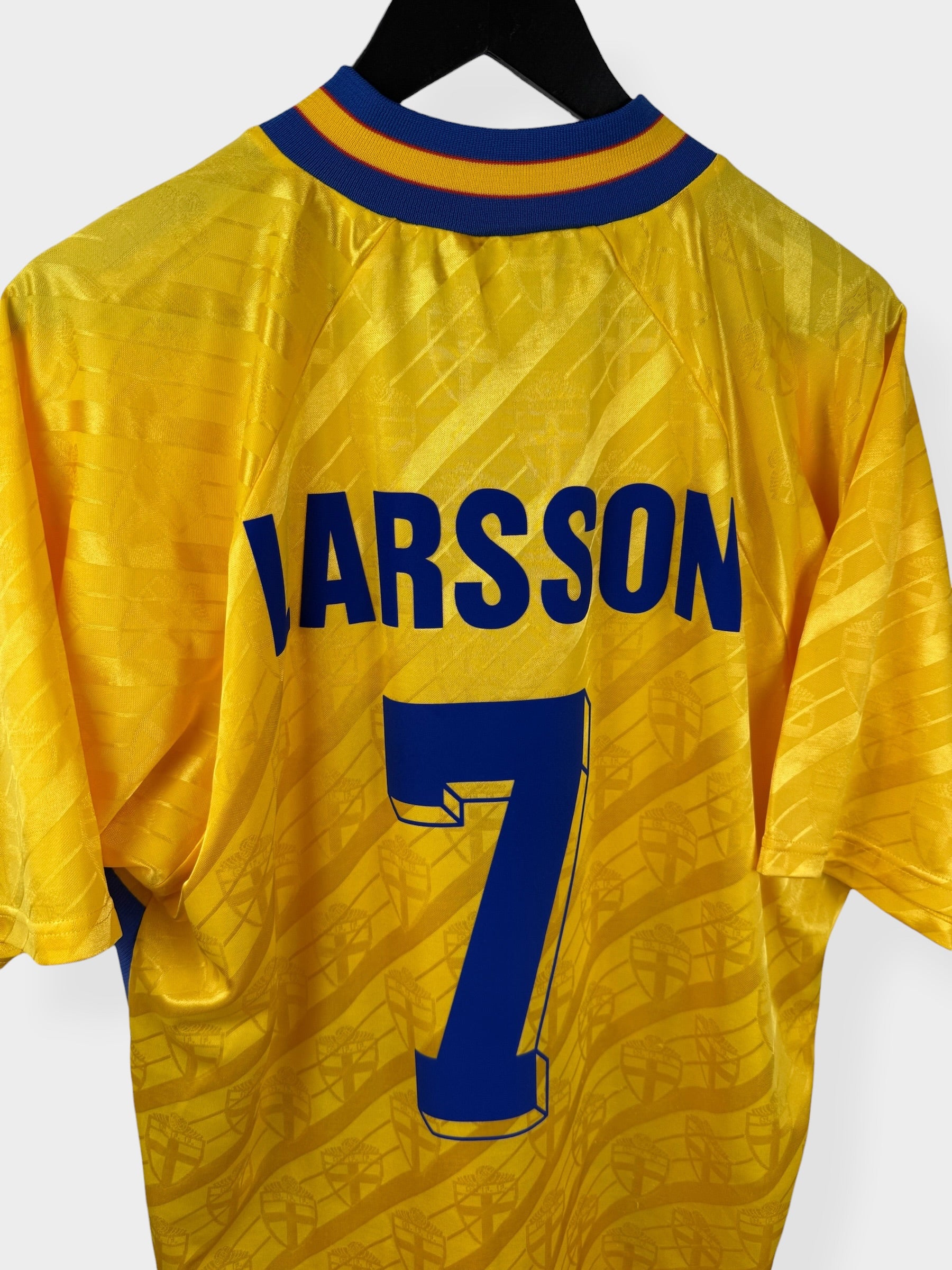 1994-96 SWEDEN HOME SHIRT LARSSON #7 L
