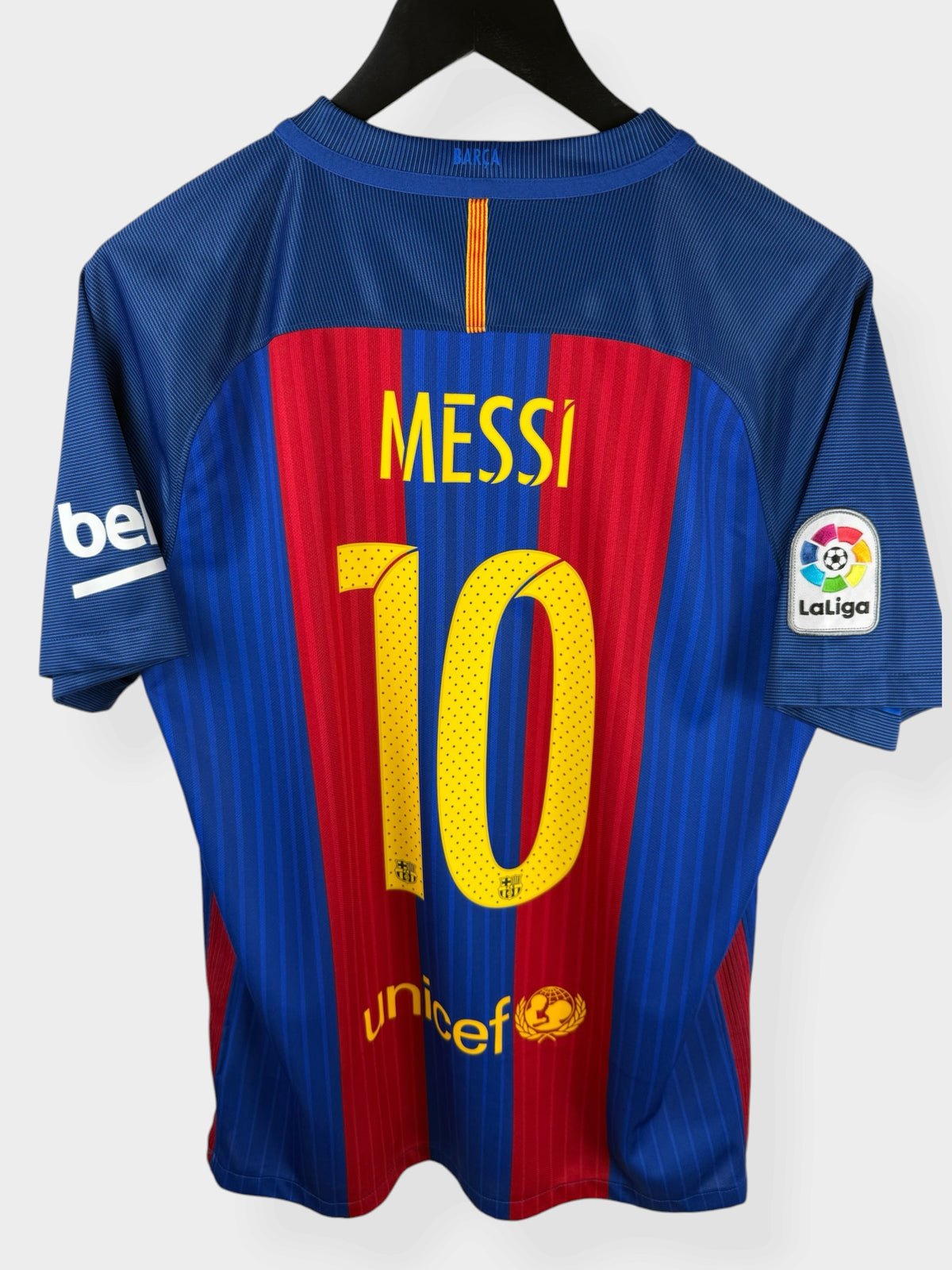 2016-17 BARCELONA HOME SHIRT MESSI #10 M - Authentic Football Club