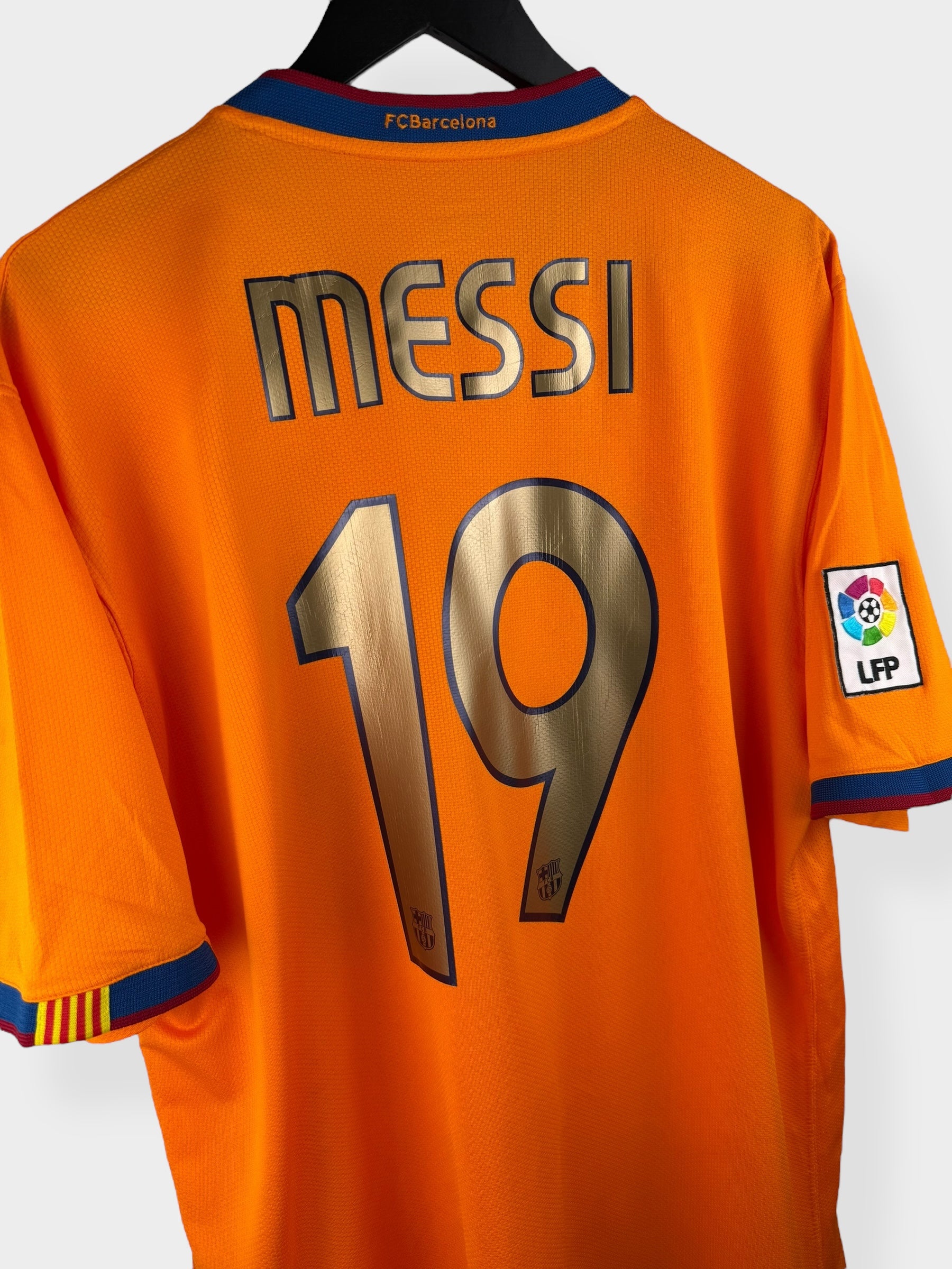 2006-07 BARCELONA AWAY SHIRT MESSI #19 XL