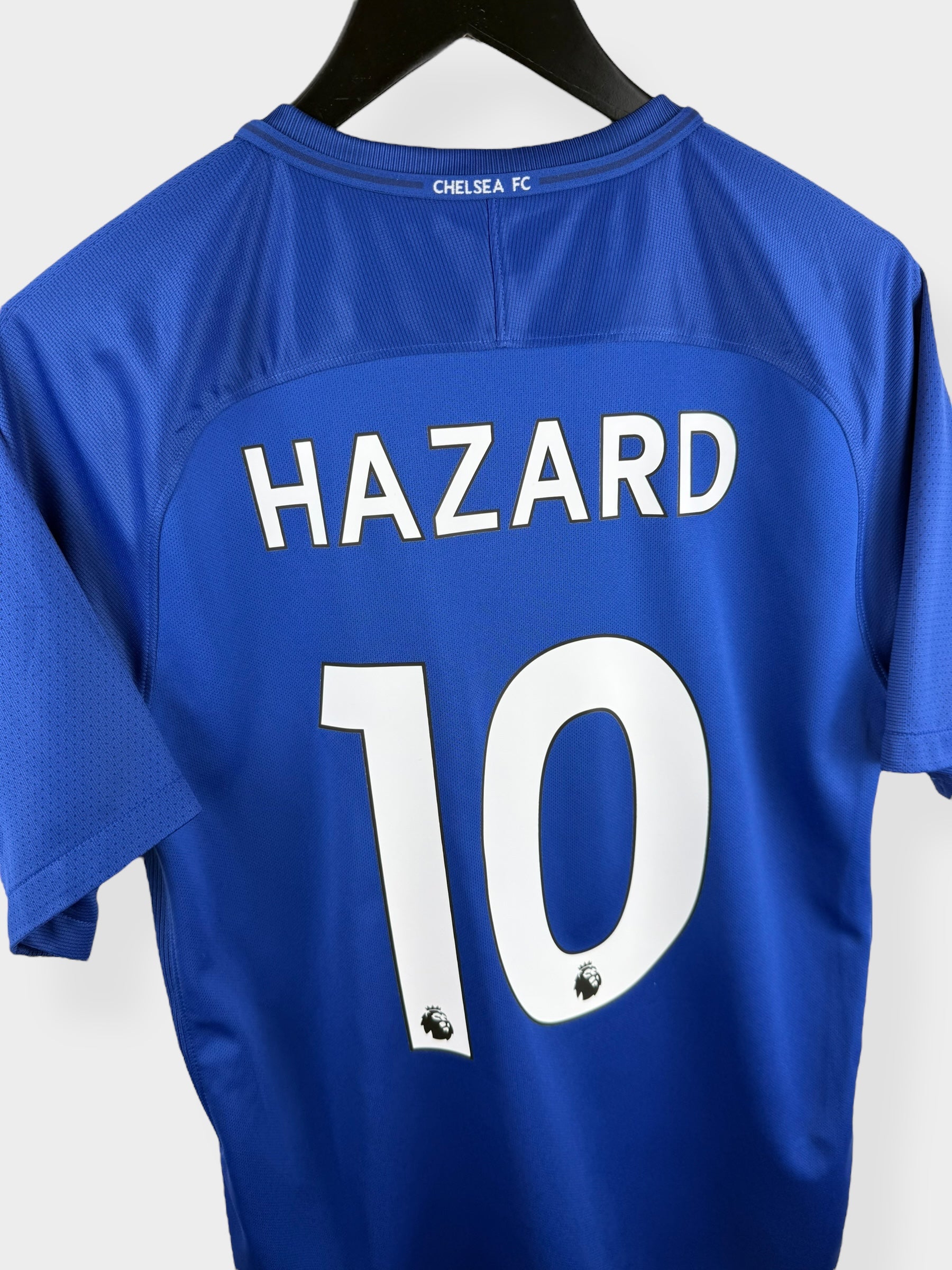 2017-18 CHELSEA HOME SHIRT HAZARD #10 M - Authentic Football Club