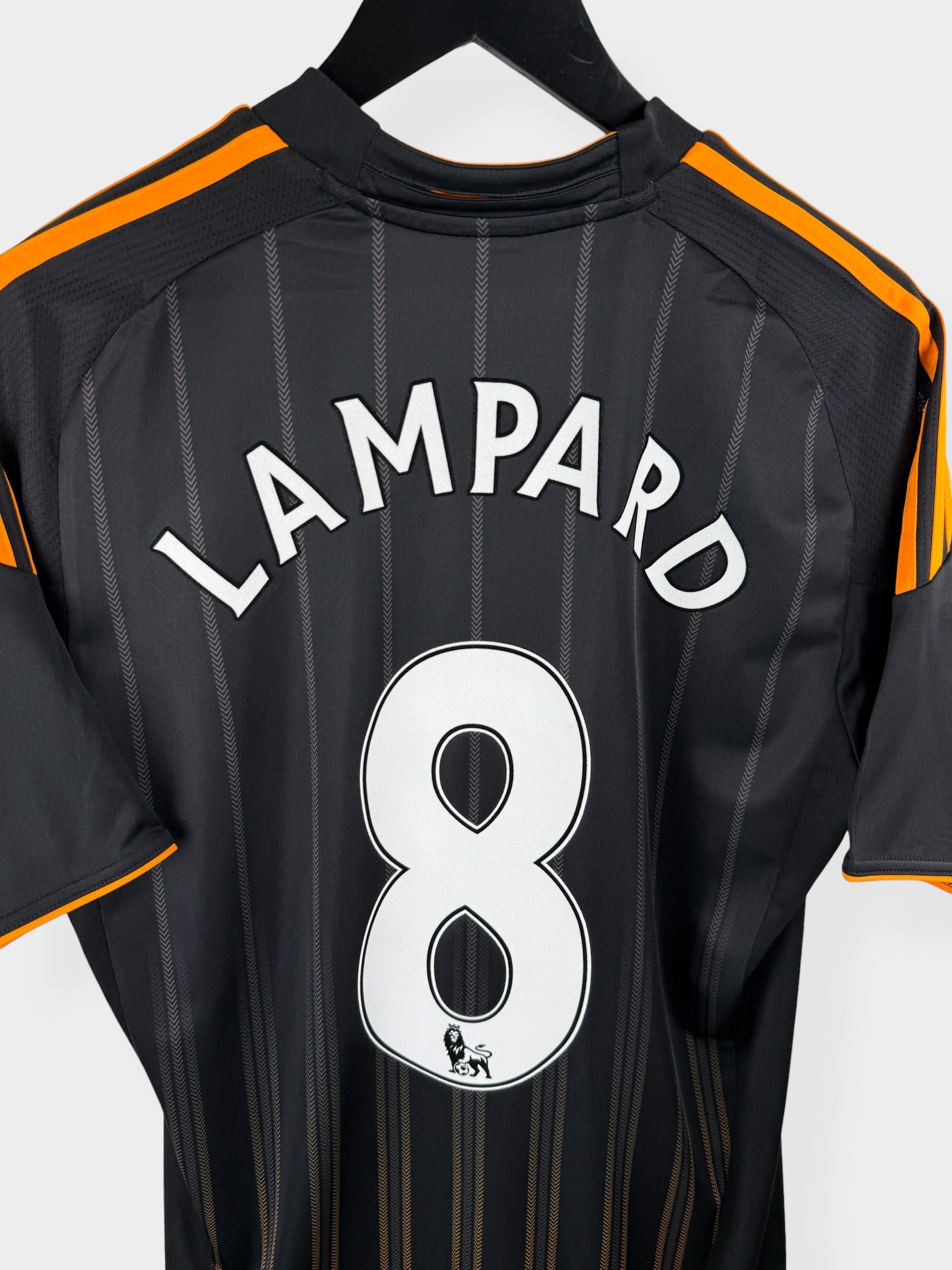 2010-11 CHELSEA UITSHIRT LAMPARD #8 M