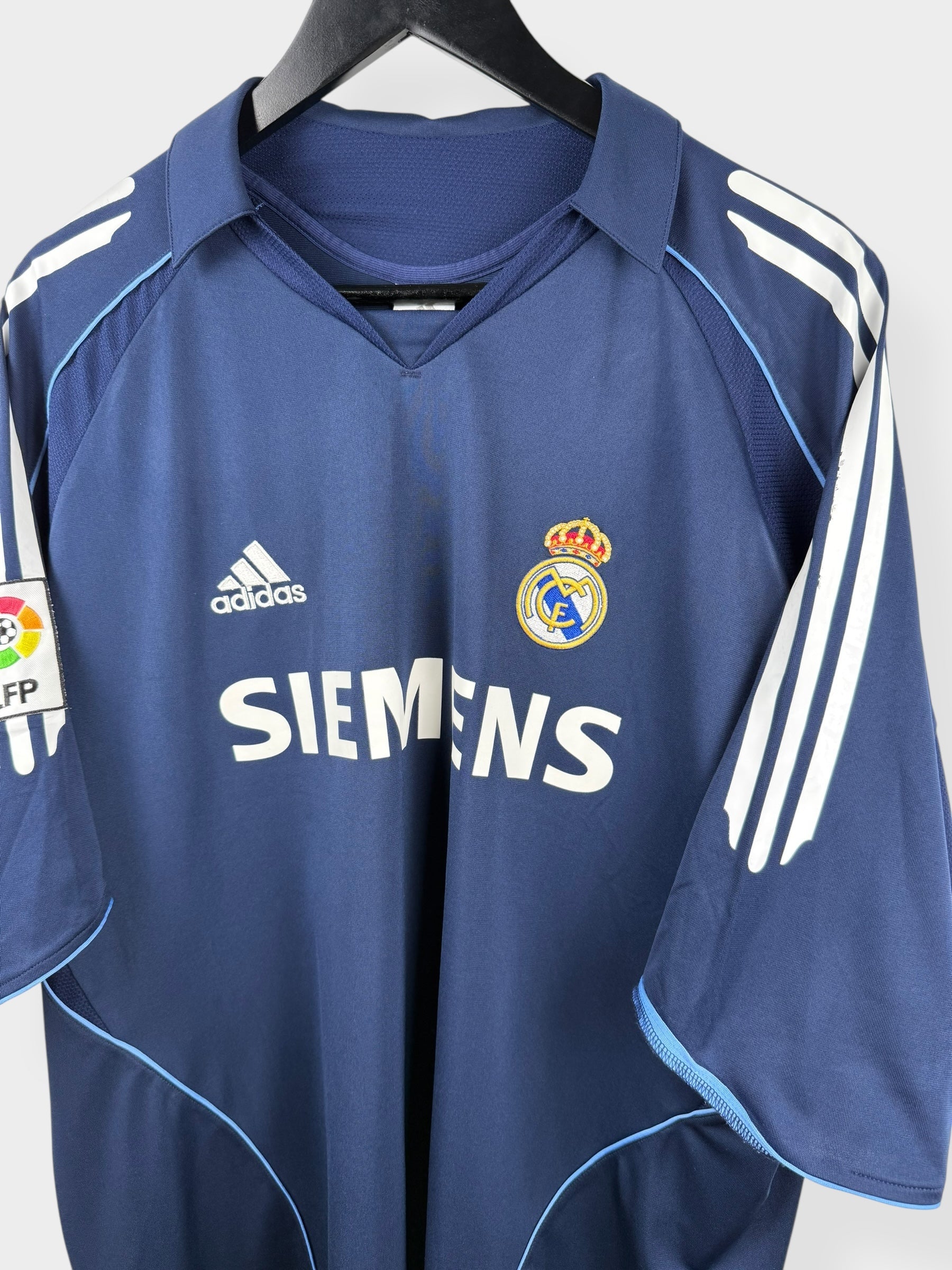 2005-06 REAL MADRID UITSHIRT BECKHAM #23 XL