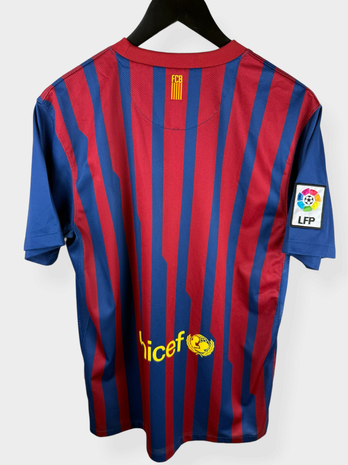 2011-12 BARCELONA HOME SHIRT M - Authentic Football Club