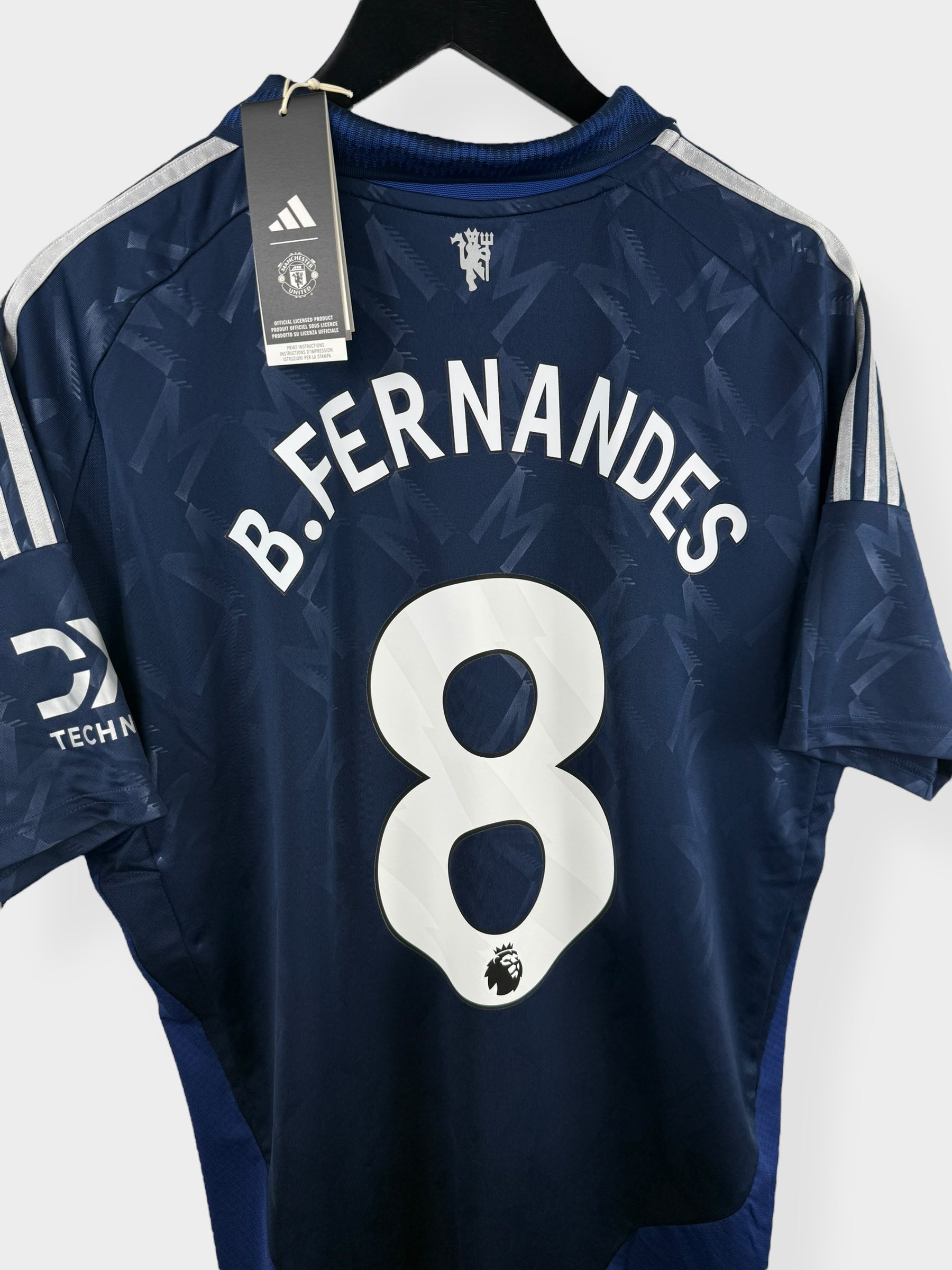 2024-25 MANCHESTER UNITED UITSHIRT B. FERNANDES #8 XL