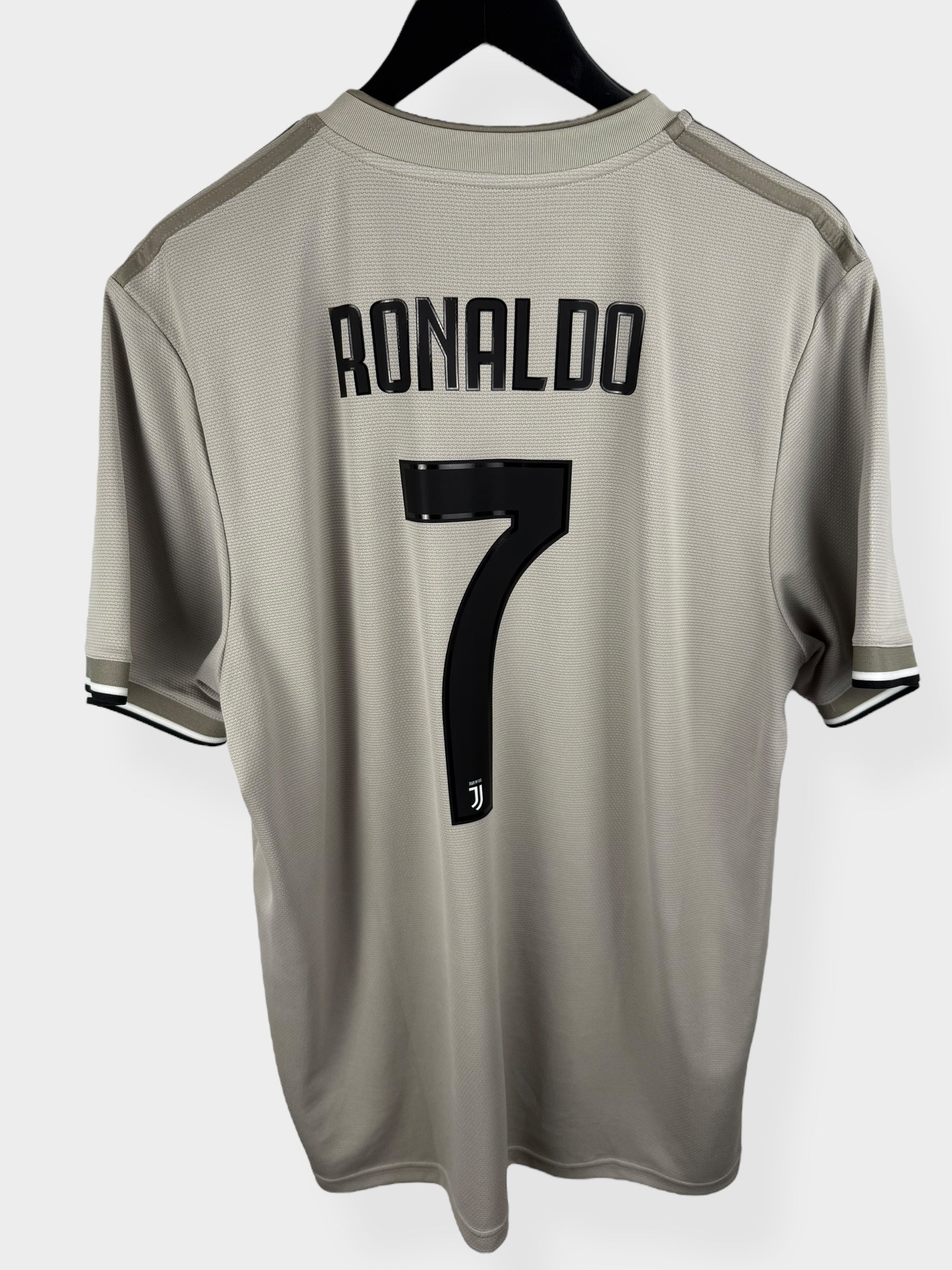 2018-19 JUVENTUS AWAY SHIRT RONALDO #7 XL - Authentic Football Club