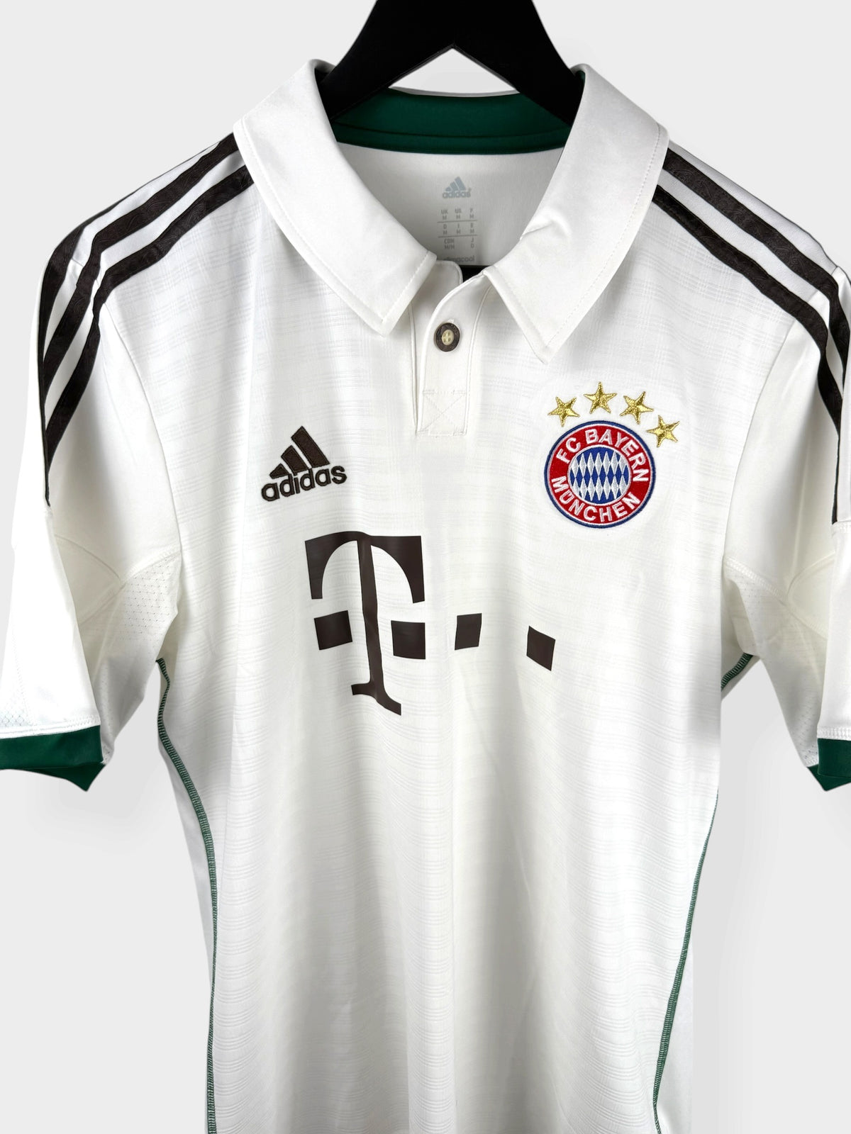 2013-14 BAYERN MUNICH AWAY SHIRT M - Authentic Football Club