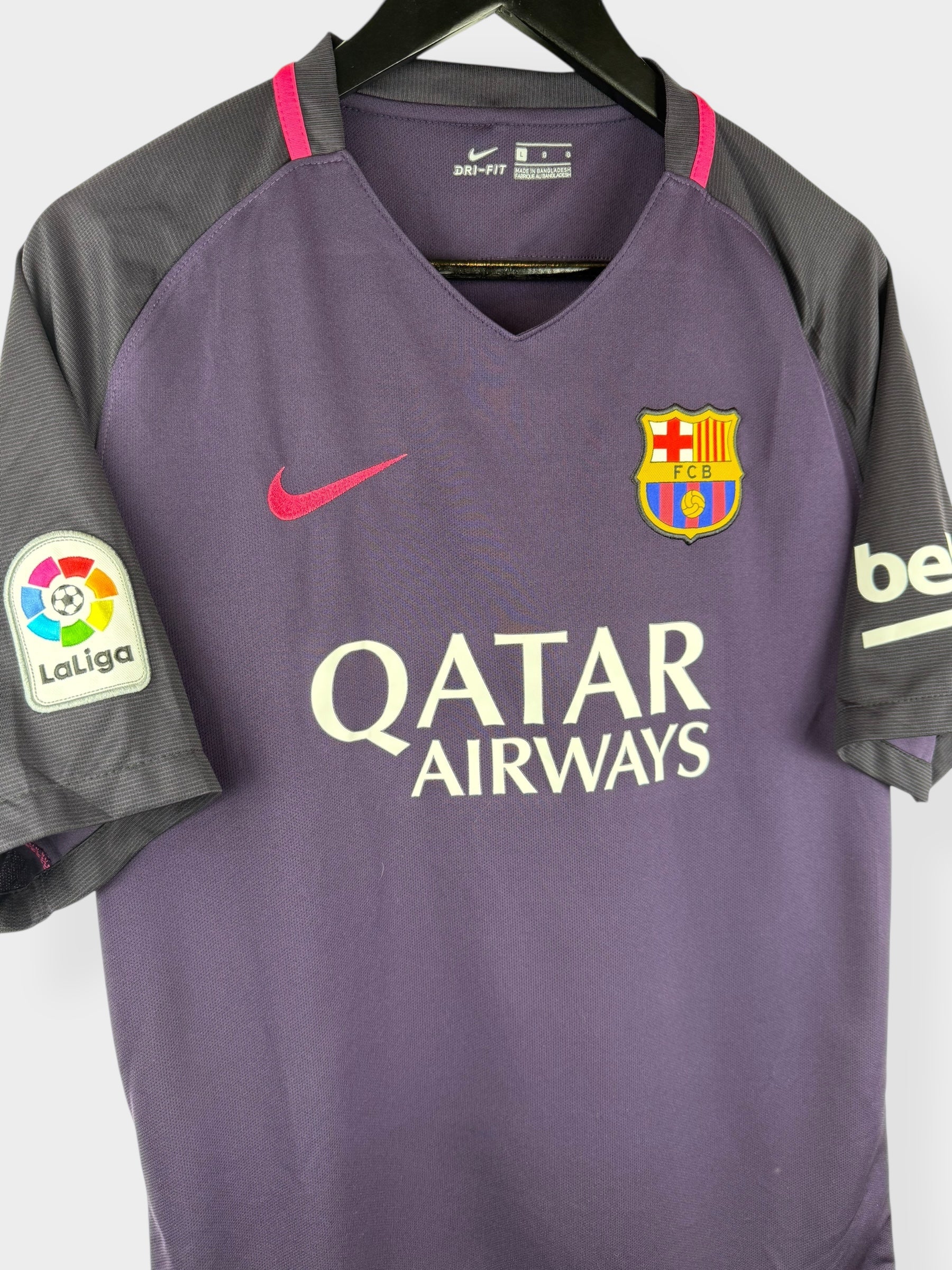 2016-17 BARCELONA AWAY SHIRT L