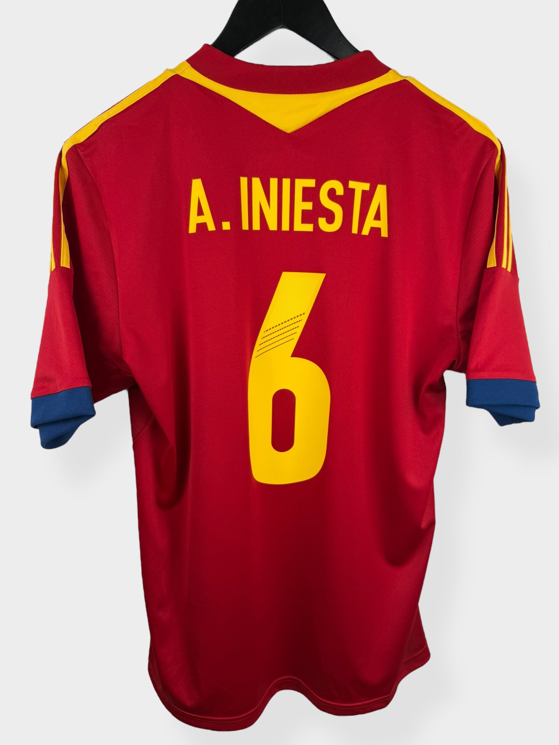 2012-13 SPAIN HOME SHIRT INIESTA #6 M