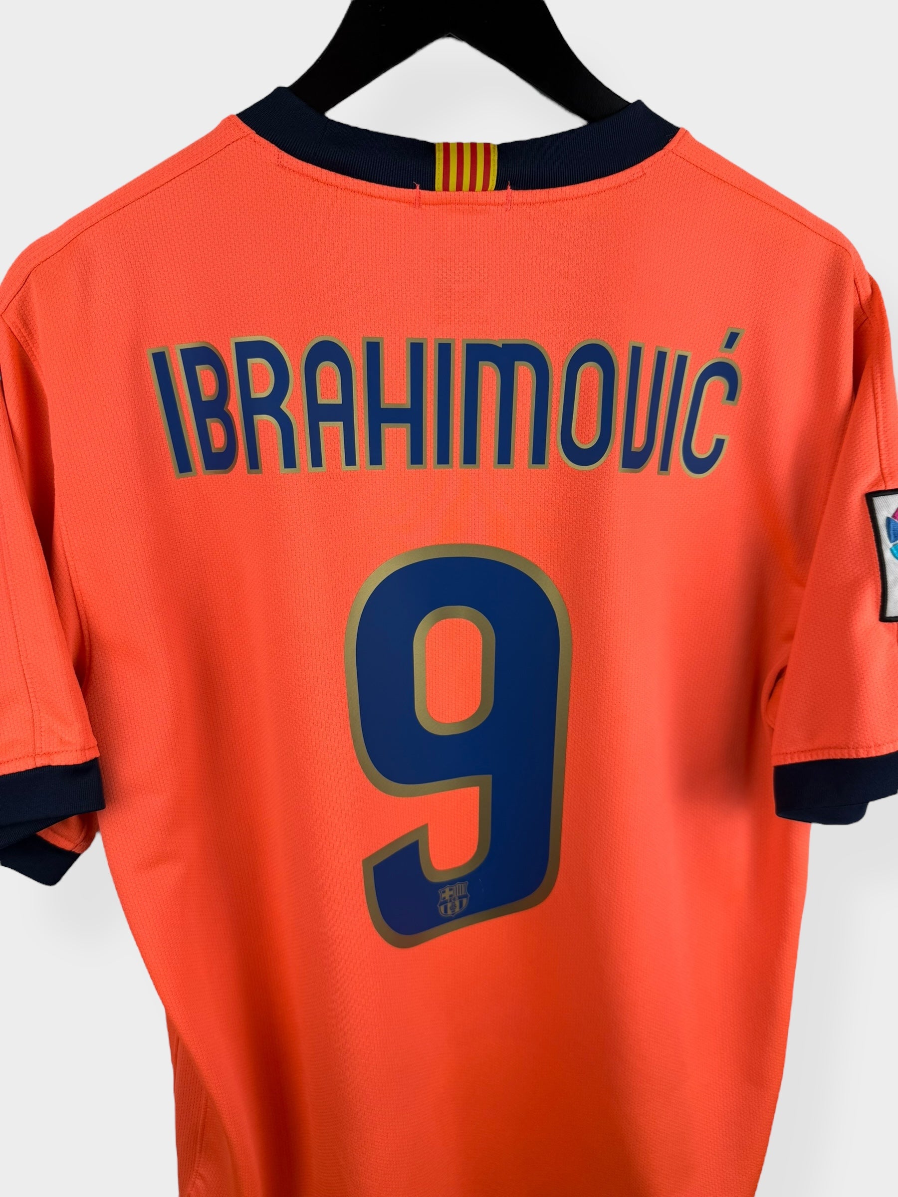 2009-10 BARCELONA AWAY SHIRT IBRAHIMOVIC #9 L - Authentic Football Club