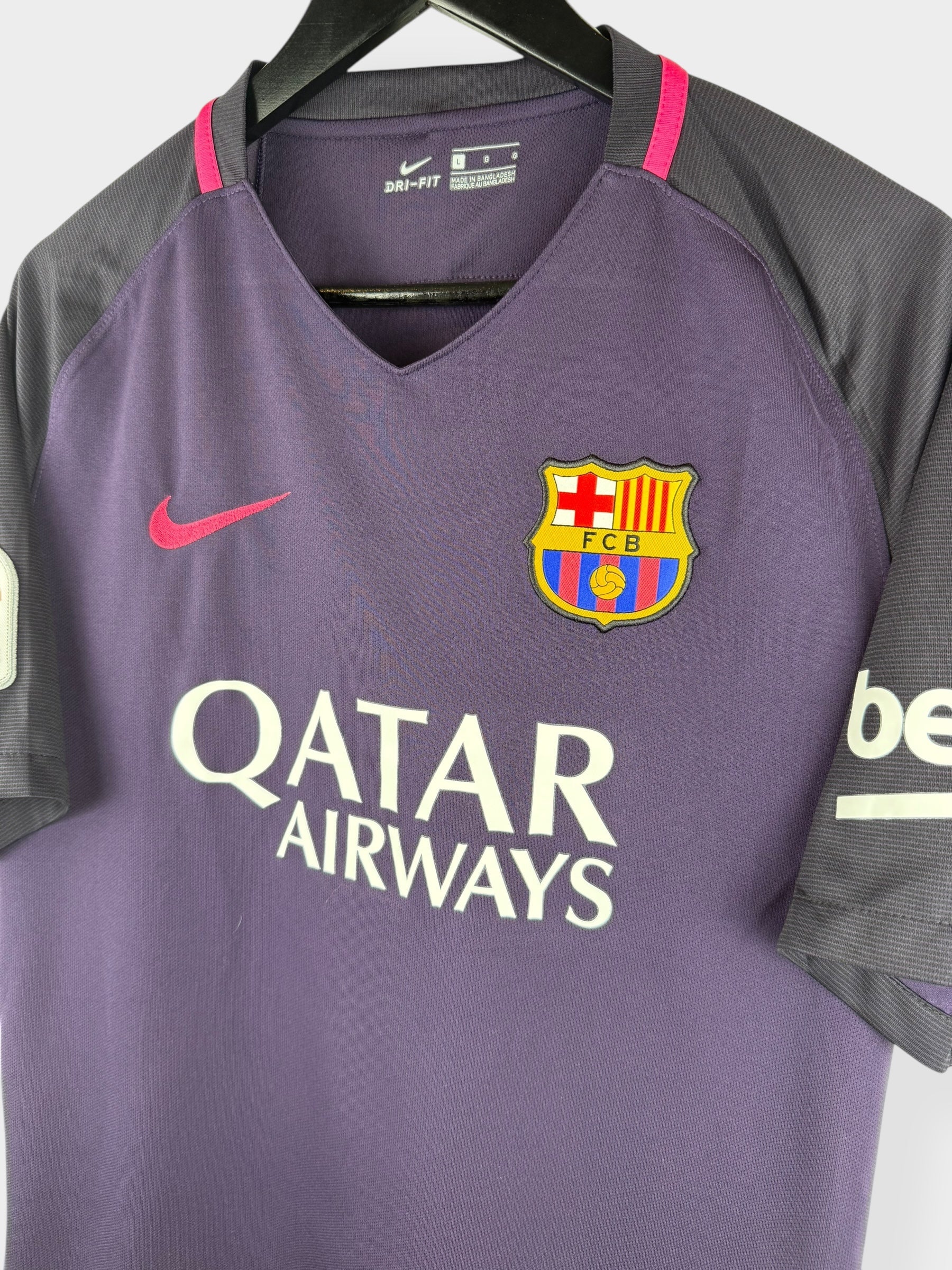 2016-17 BARCELONA AWAY SHIRT L