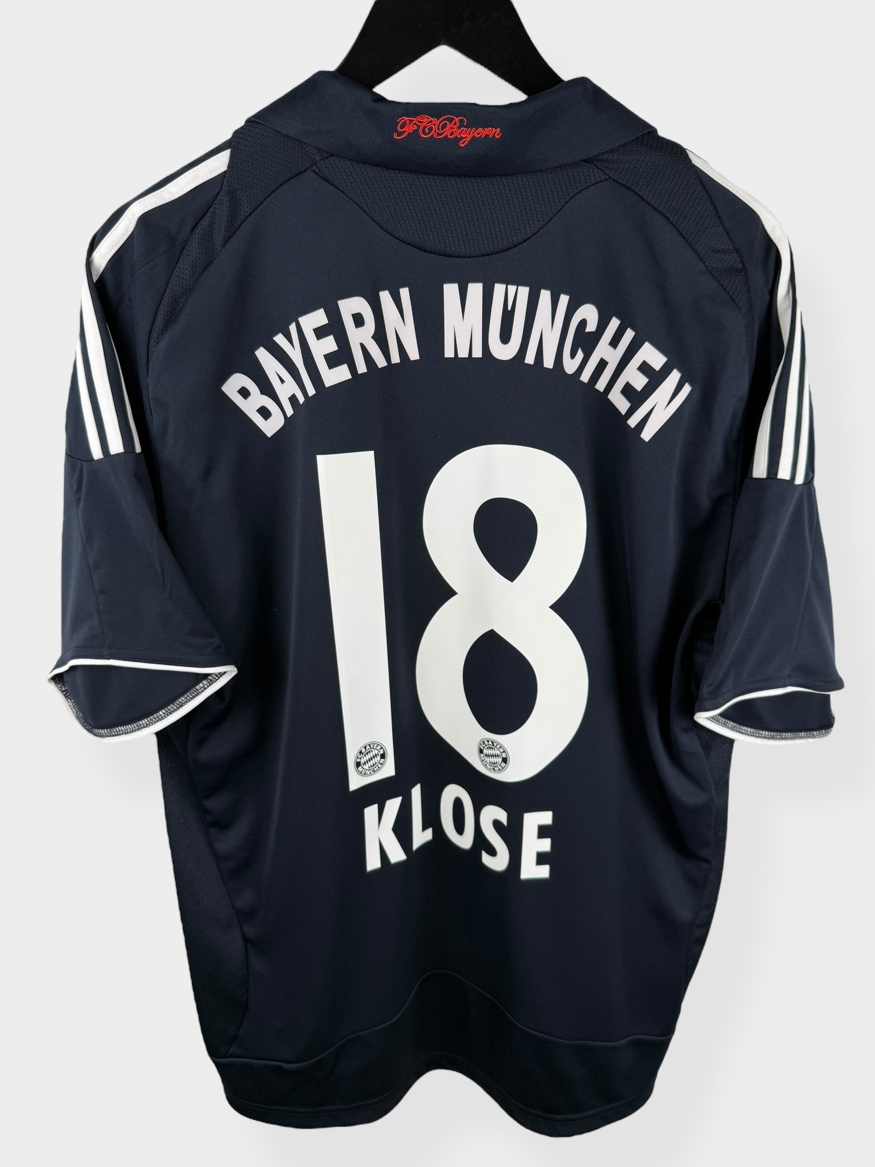 2008-09 BAYERN MUNICH AWAY SHIRT KLOSE #18 L - Authentic Football Club