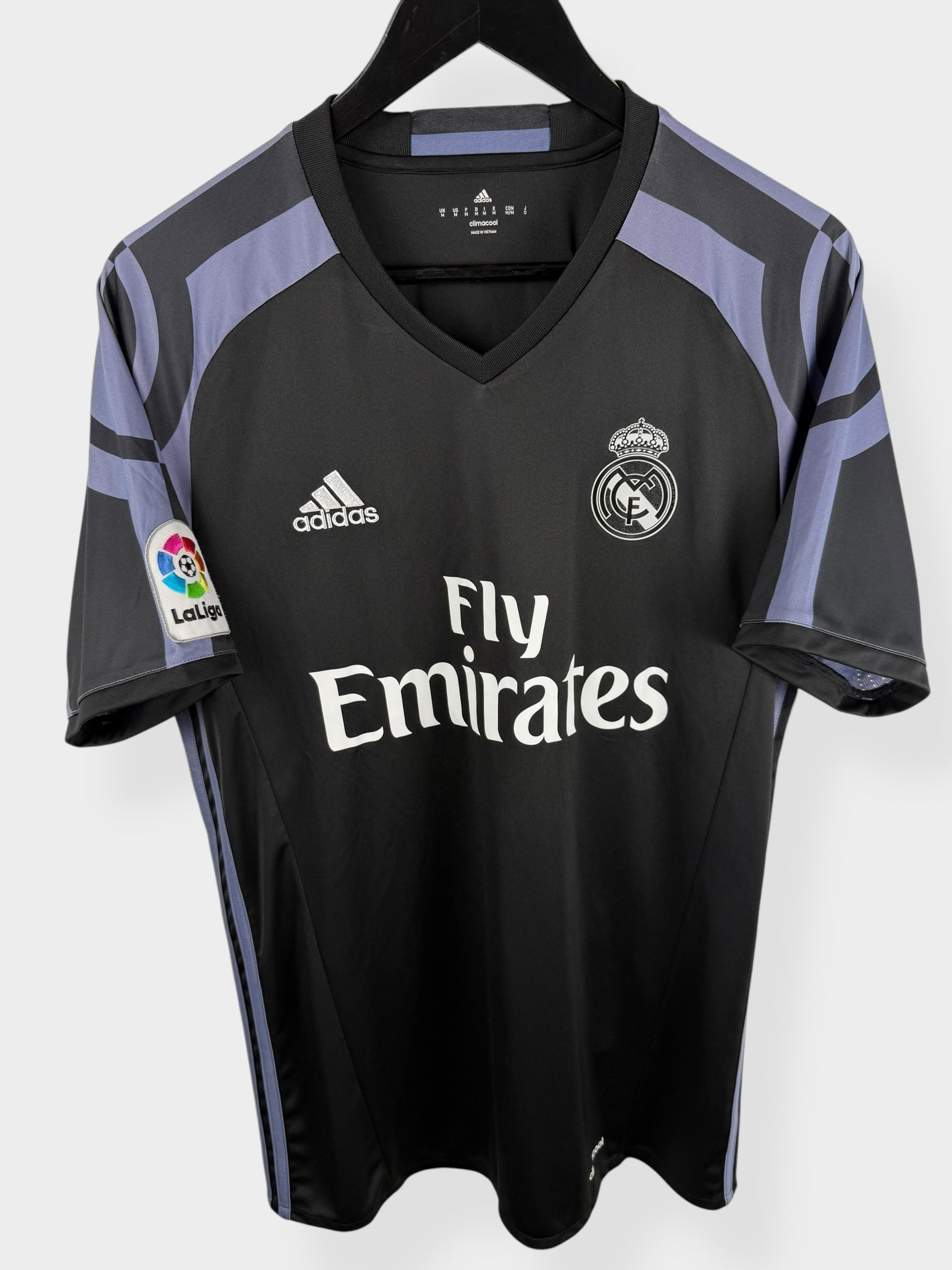 2016-17 REAL MADRID THIRD SHIRT RONALDO #7 M - Authentic Football Club