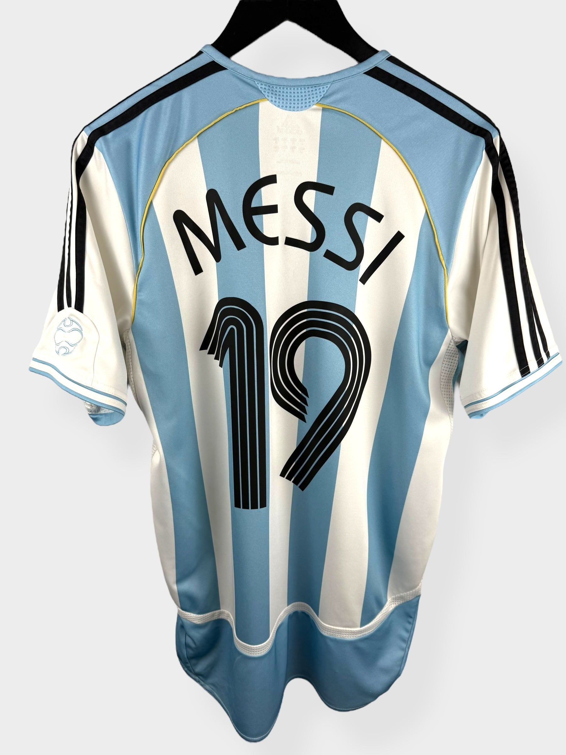 2006-07 ARGENTINA HOME SHIRT MESSI #19 M - Authentic Football Club