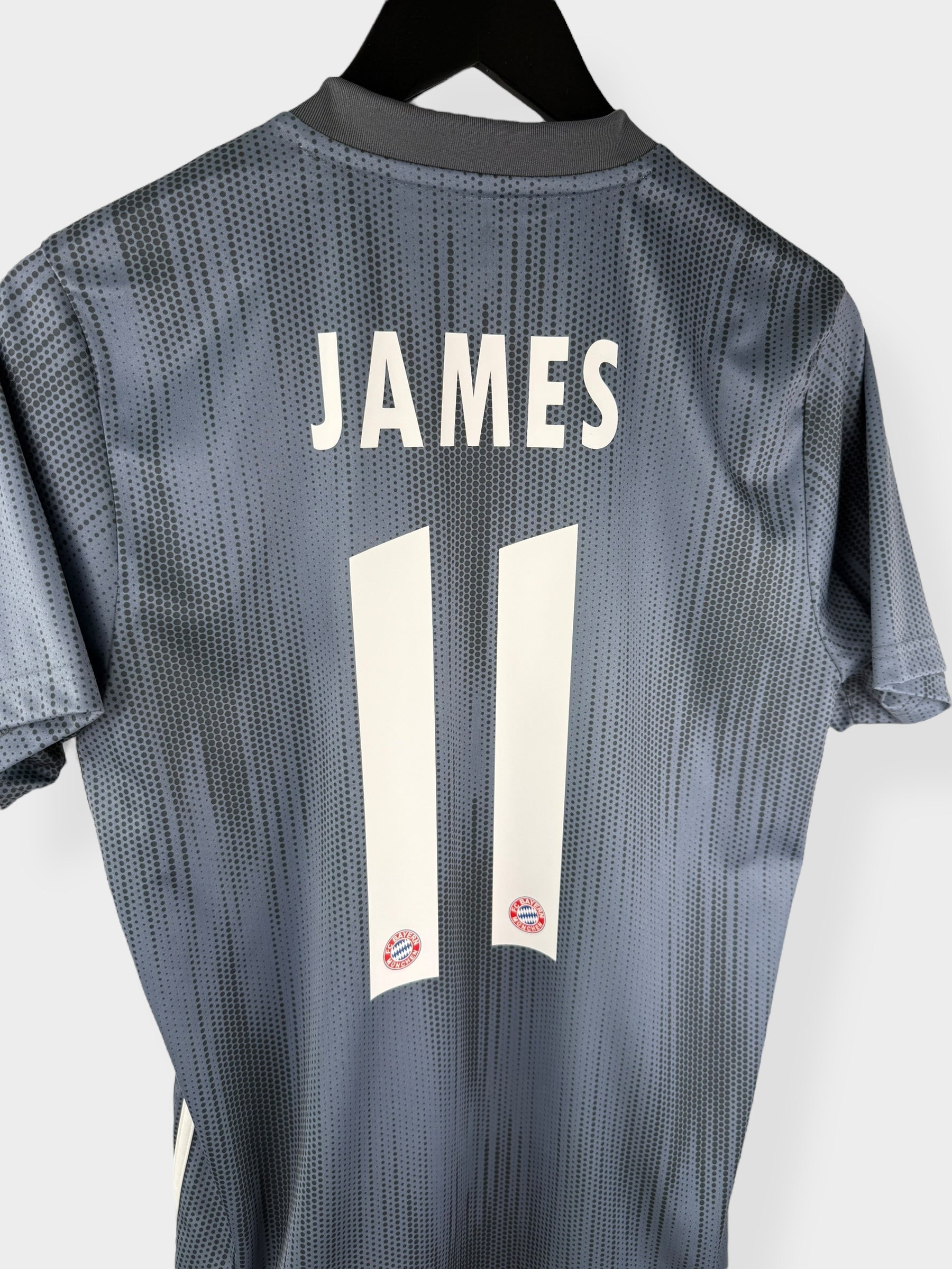 2018-19 BAYERN MUNICH THIRD SHIRT JAMES #11 M