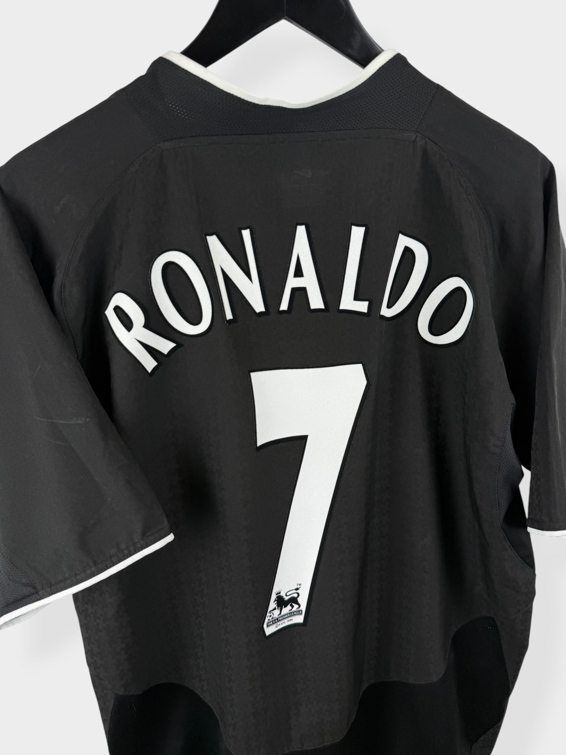 MAILLOT EXTÉRIEUR MANCHESTER UNITED 2003-05 RONALDO #7 L