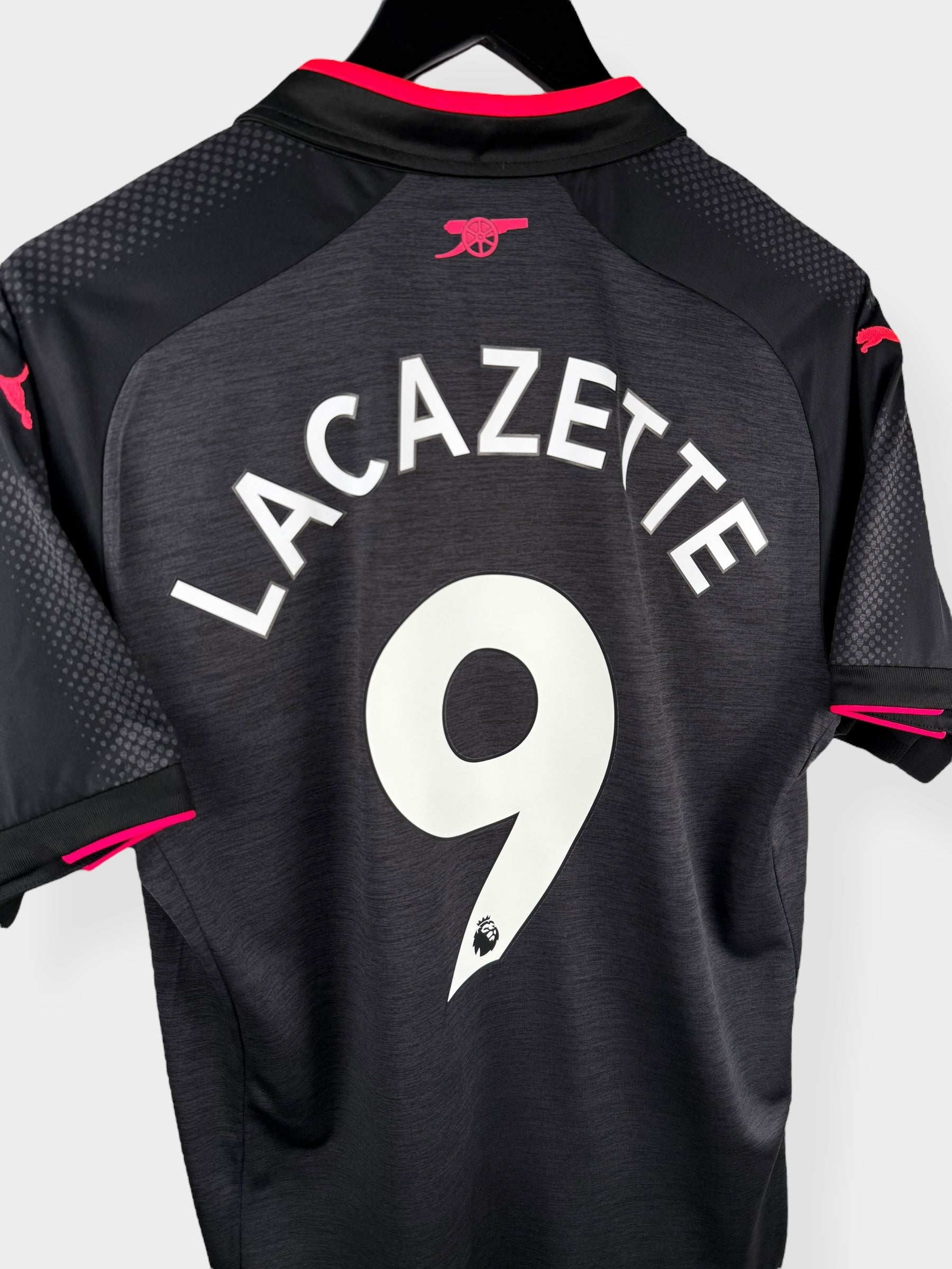 2017-18 ARSENAL DERDE SHIRT LACAZETTE #9 M