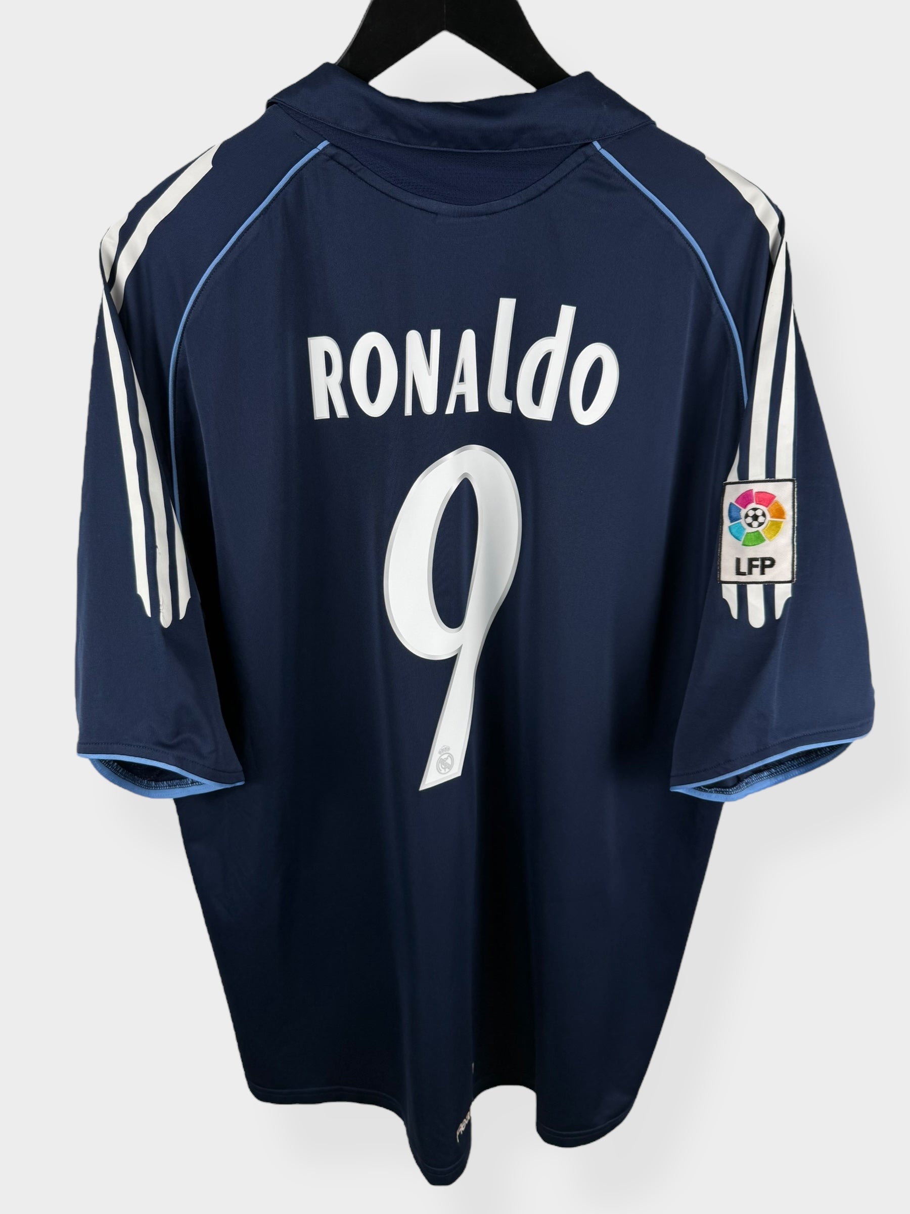 2005-06 REAL MADRID AWAY SHIRT RONALDO #9 XL - Authentic Football Club