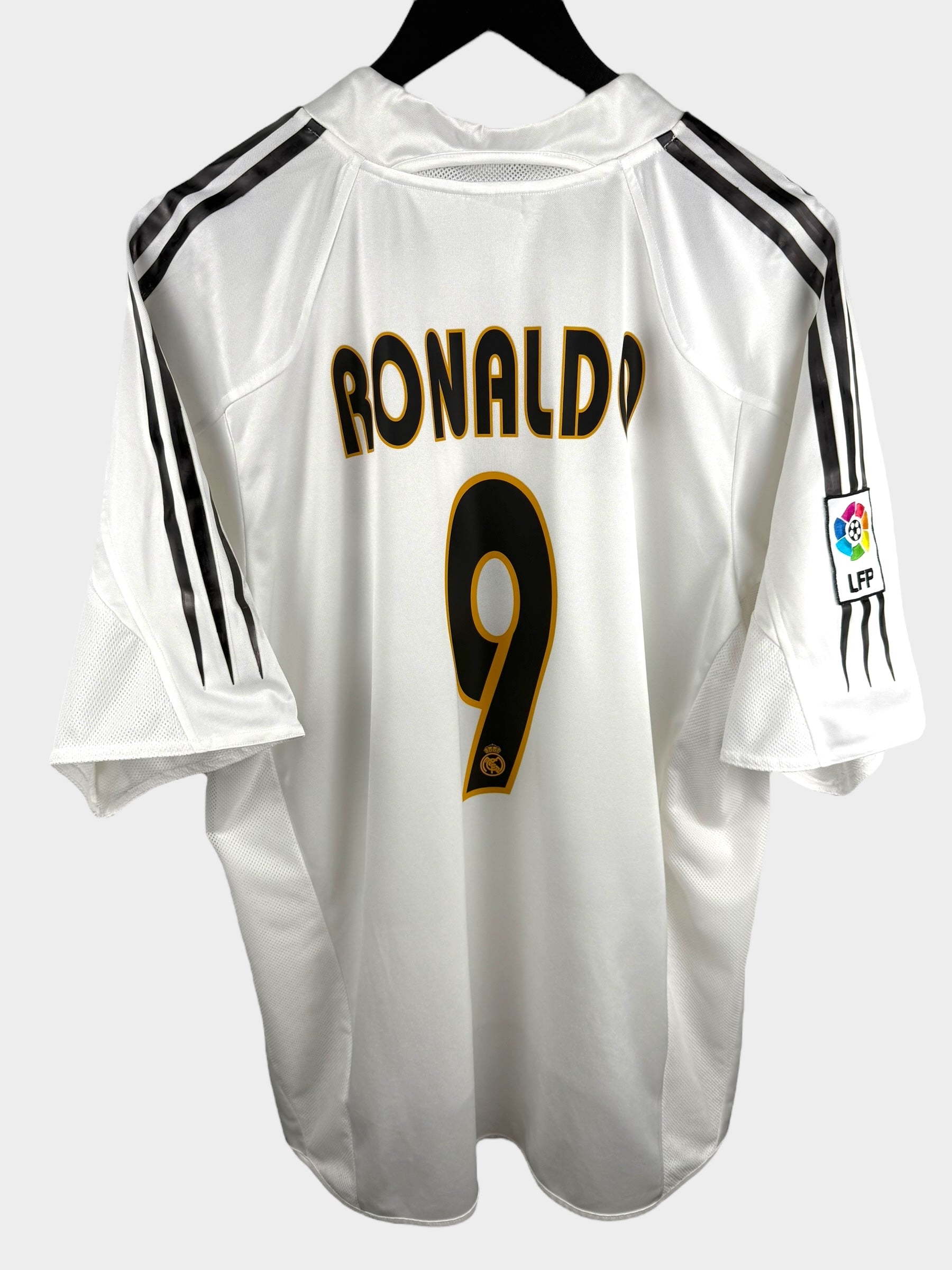 2004-05 REAL MADRID HOME SHIRT RONALDO #9 XL - Authentic Football Club