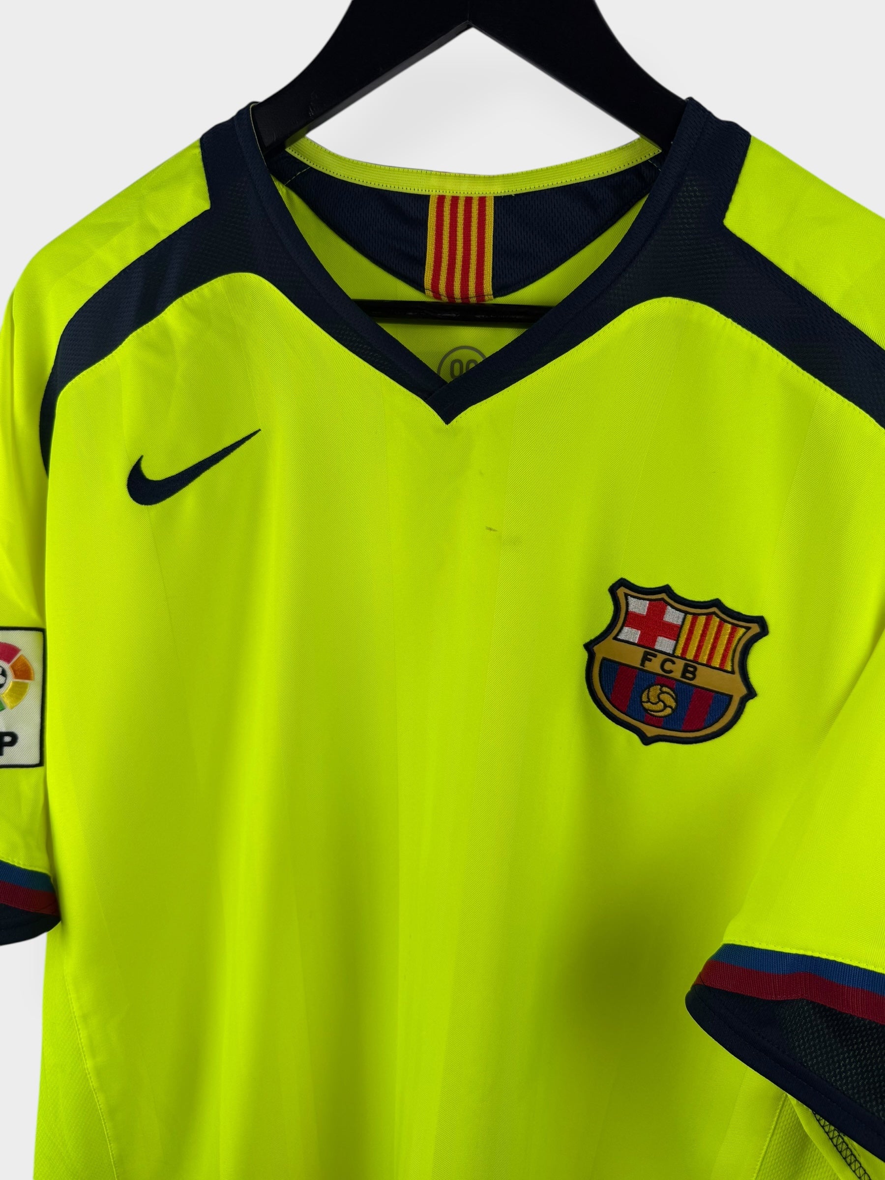 2005-06 BARCELONA AWAY SHIRT RONALDINHO #10 XL - Authentic Football Club