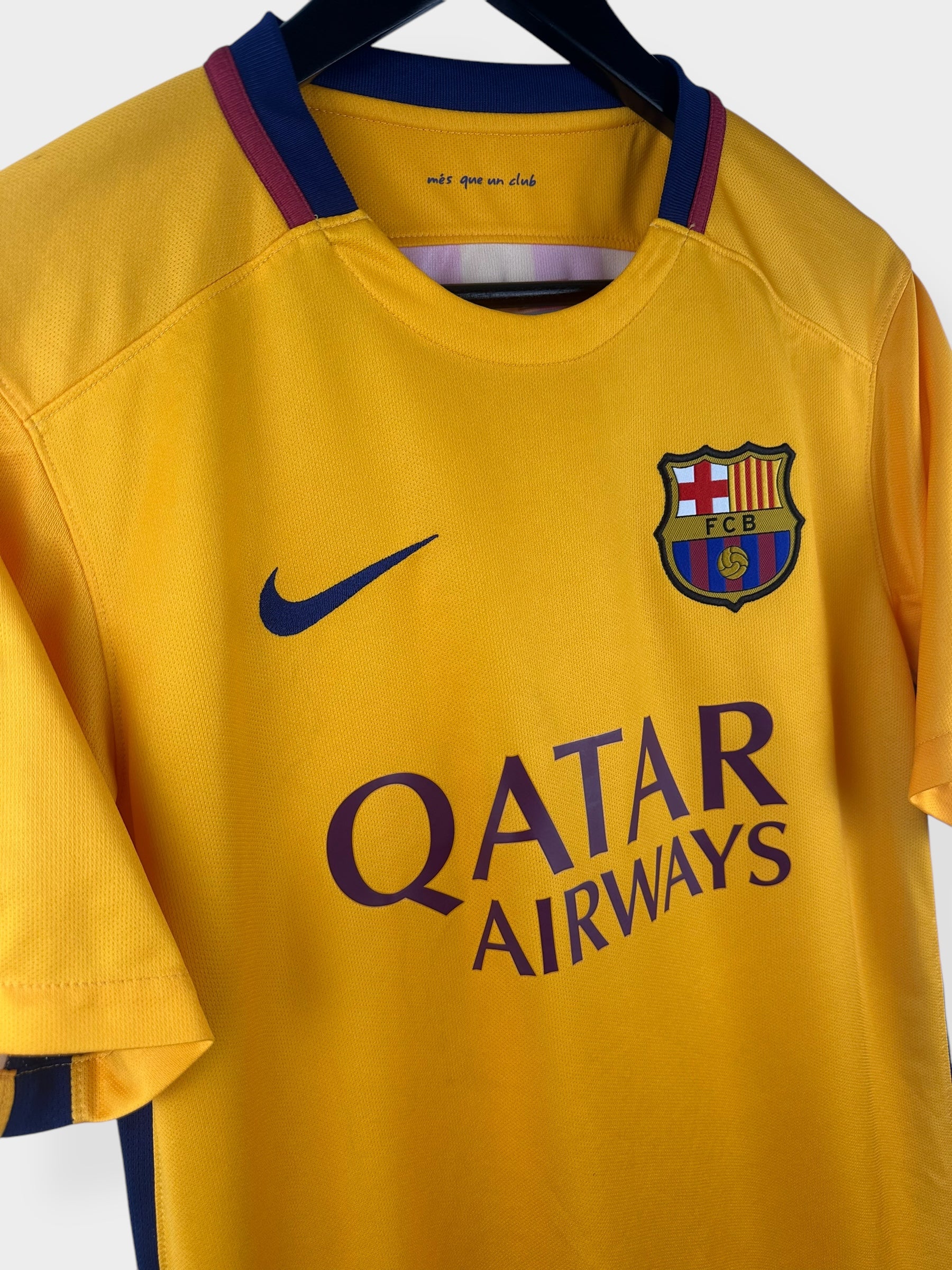 2015-16 BARCELONA AWAY SHIRT S
